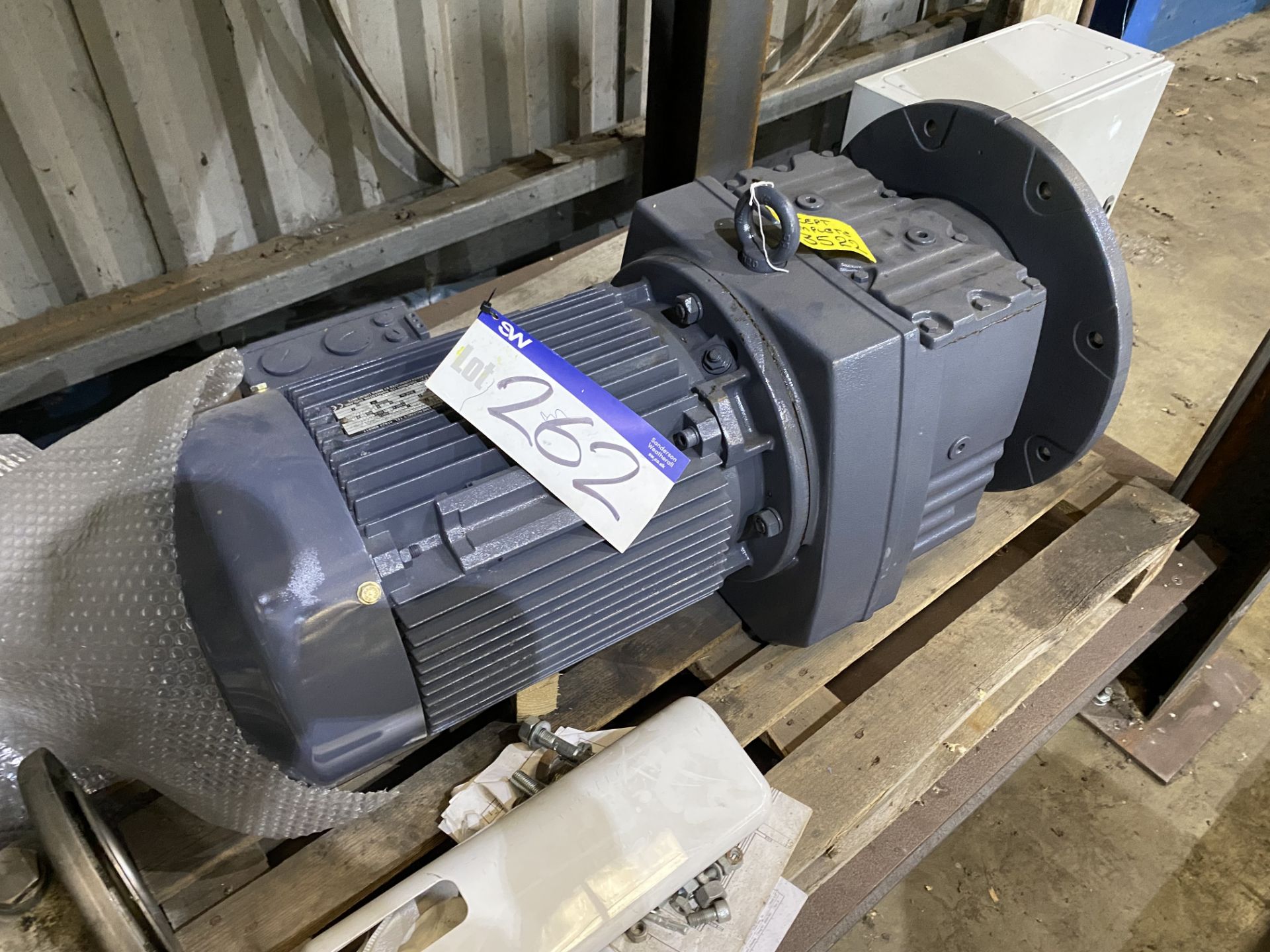 SEW-Eurodrive RF107 DV160L4 15kW Geared Electric Motor, 36rpm (understood to be unused), with 70mm