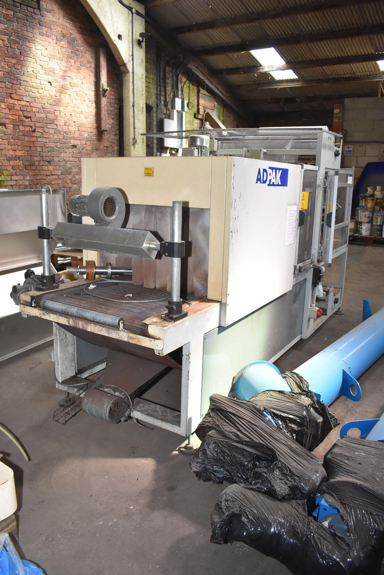 Adpak COLLATOR, FILM WRAPPER AND HEAT SHRINK TUNNEL, with 250mm wide infeed conveyor, Mimi uniblok - Image 3 of 12
