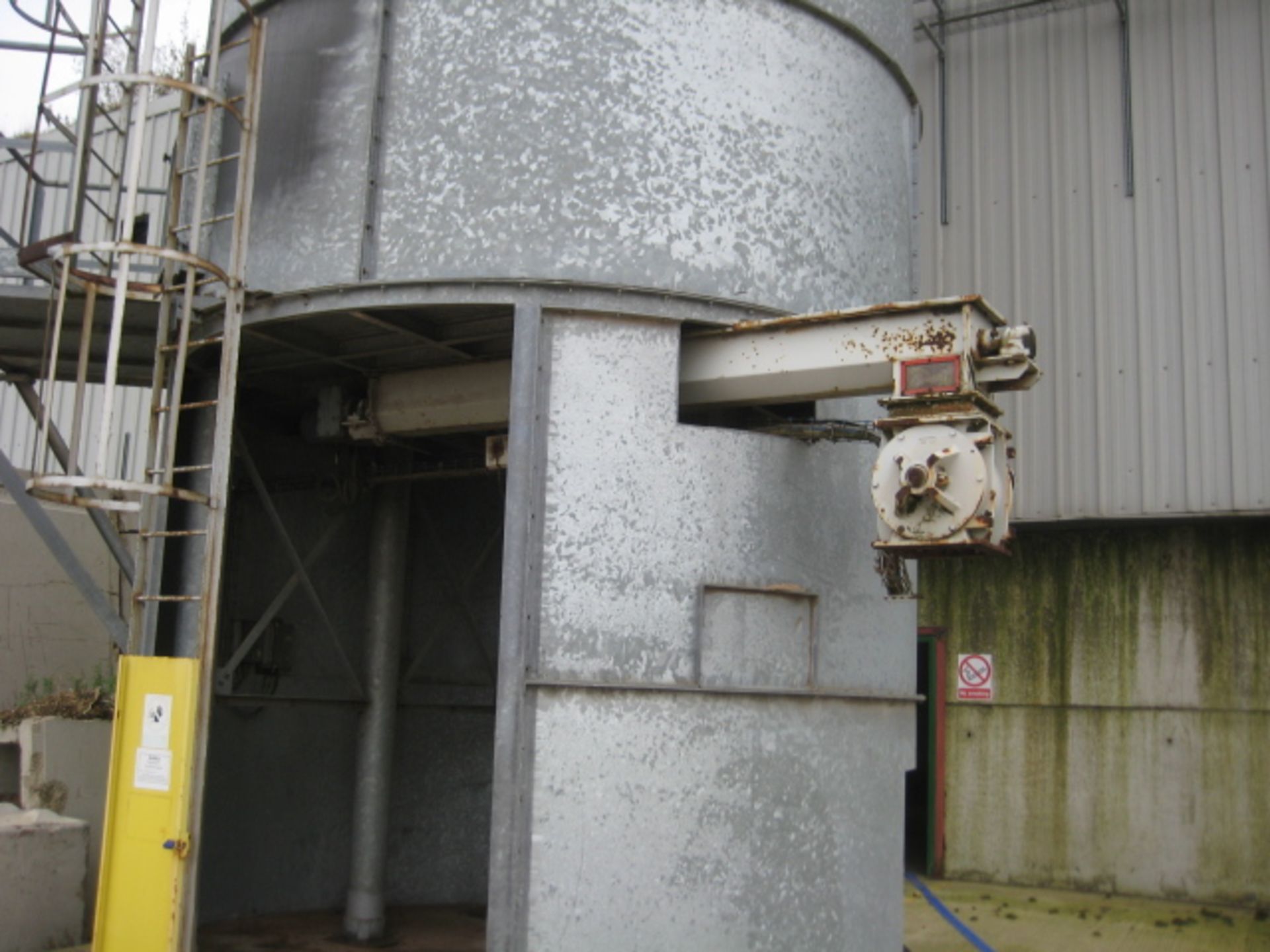 Galvanised Dust Storage Silo, constructed from smooth flanged panels, silo approx. 4.0m dia, for - Image 9 of 10