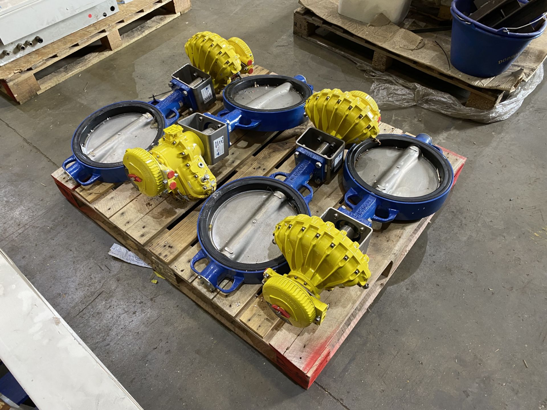 FOUR Pipe Center DN300 PNEUMATIC ACTUATED VALVES (understood to be unused) Lot located at the Gold - Image 2 of 3