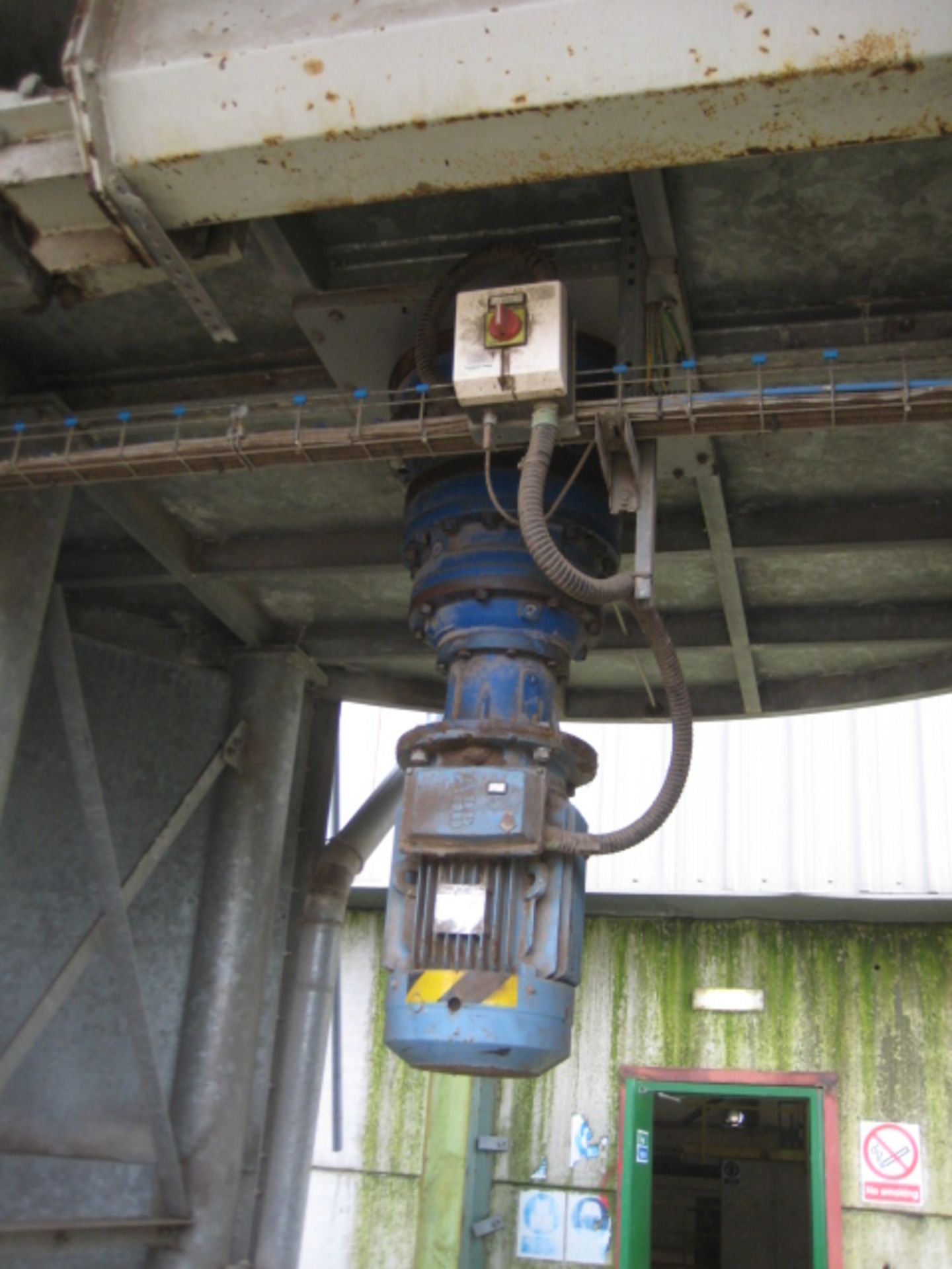 Galvanised Dust Storage Silo, constructed from smooth flanged panels, silo approx. 4.0m dia, for - Image 2 of 10