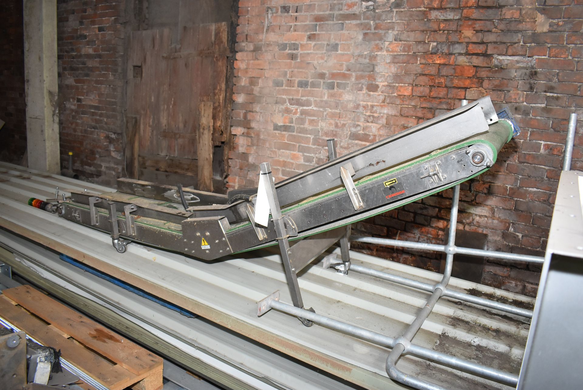 Cidiesse Mobile Part Inclined Belt Conveyor, 420mm wide on belt, approx. 2.6m centres long, with - Image 2 of 2