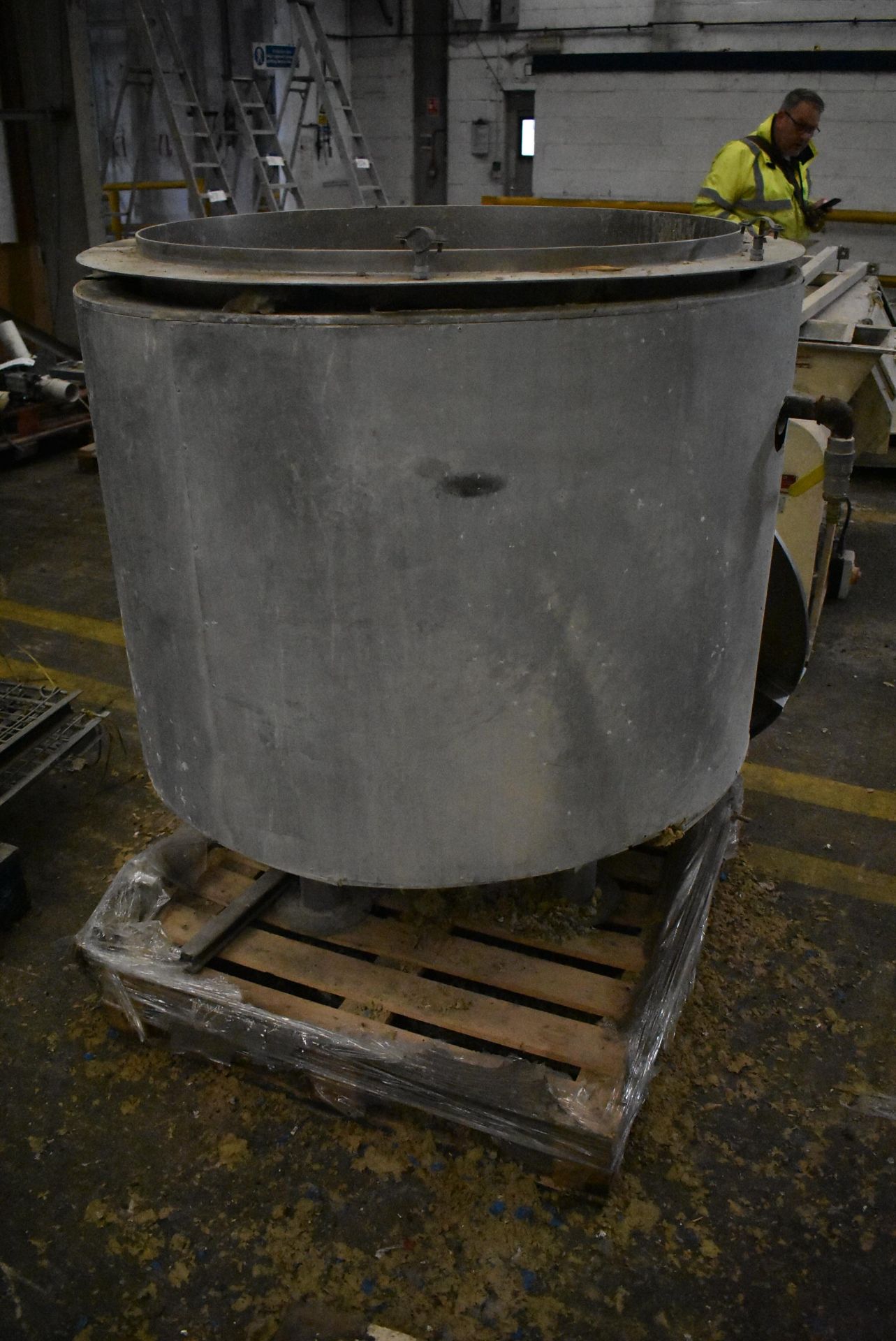 Accord Engineering 316L Stainless Steel Vessel, year of manufacture 1999, with jacket heating, - Image 2 of 4