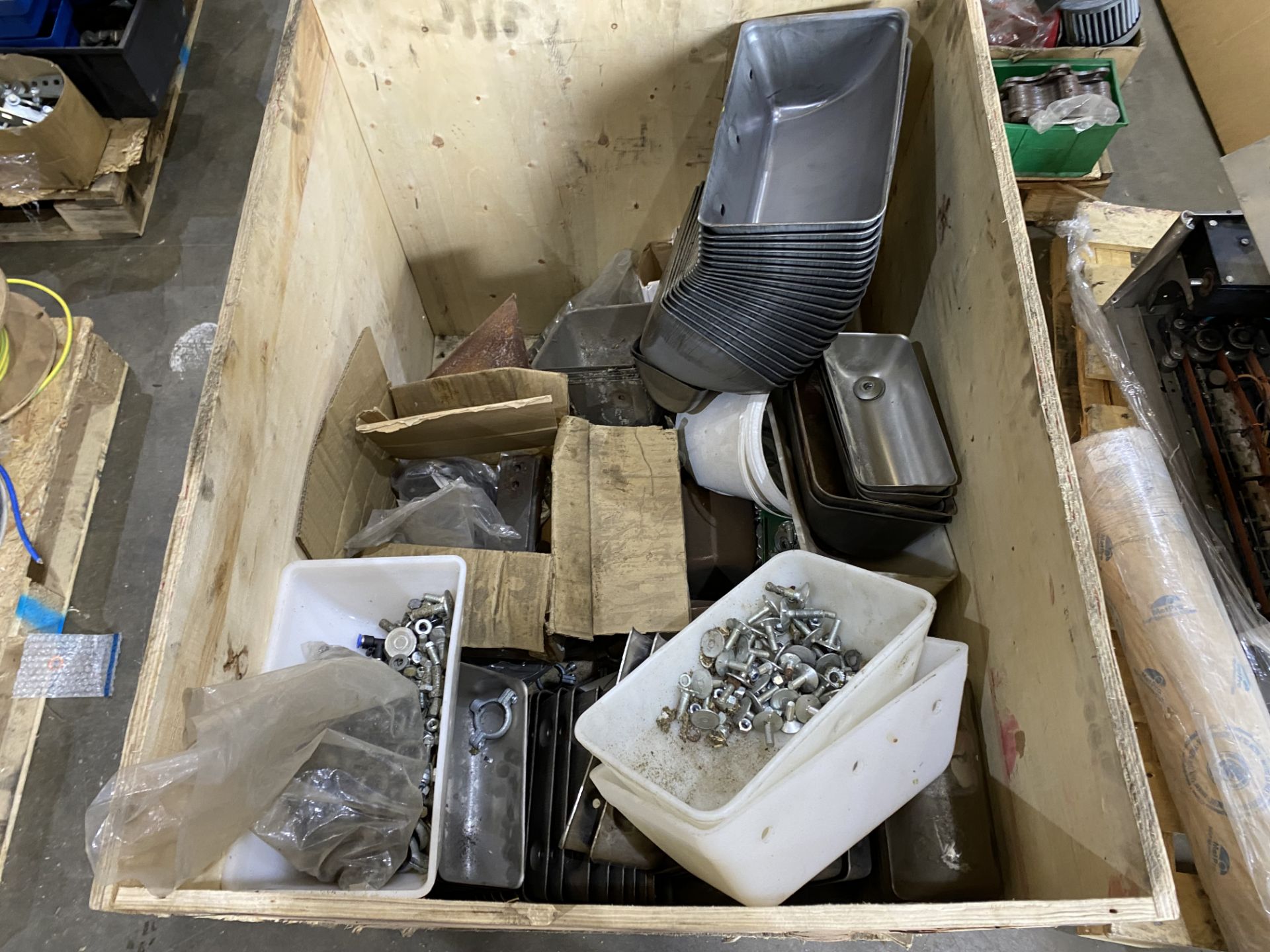 Assorted Elevator Buckets, in timber crate Lot located at the Gold Line Feeds Ltd, Kettering Road, - Image 2 of 2