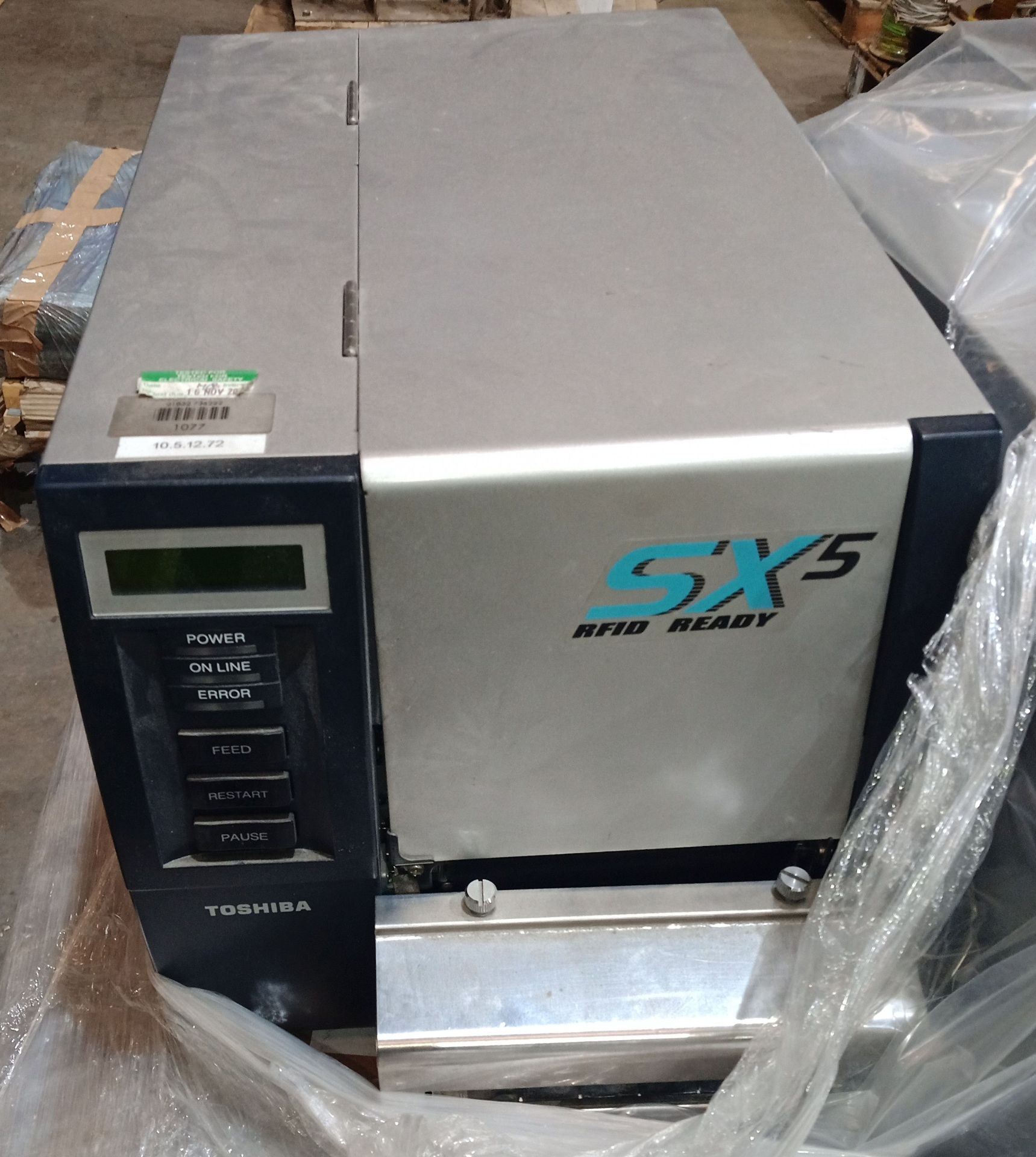 * Toshiba B-SX5T—TS22-QM-R Label Printer, serial no. 2600D500899 Lot located at the Gold Line