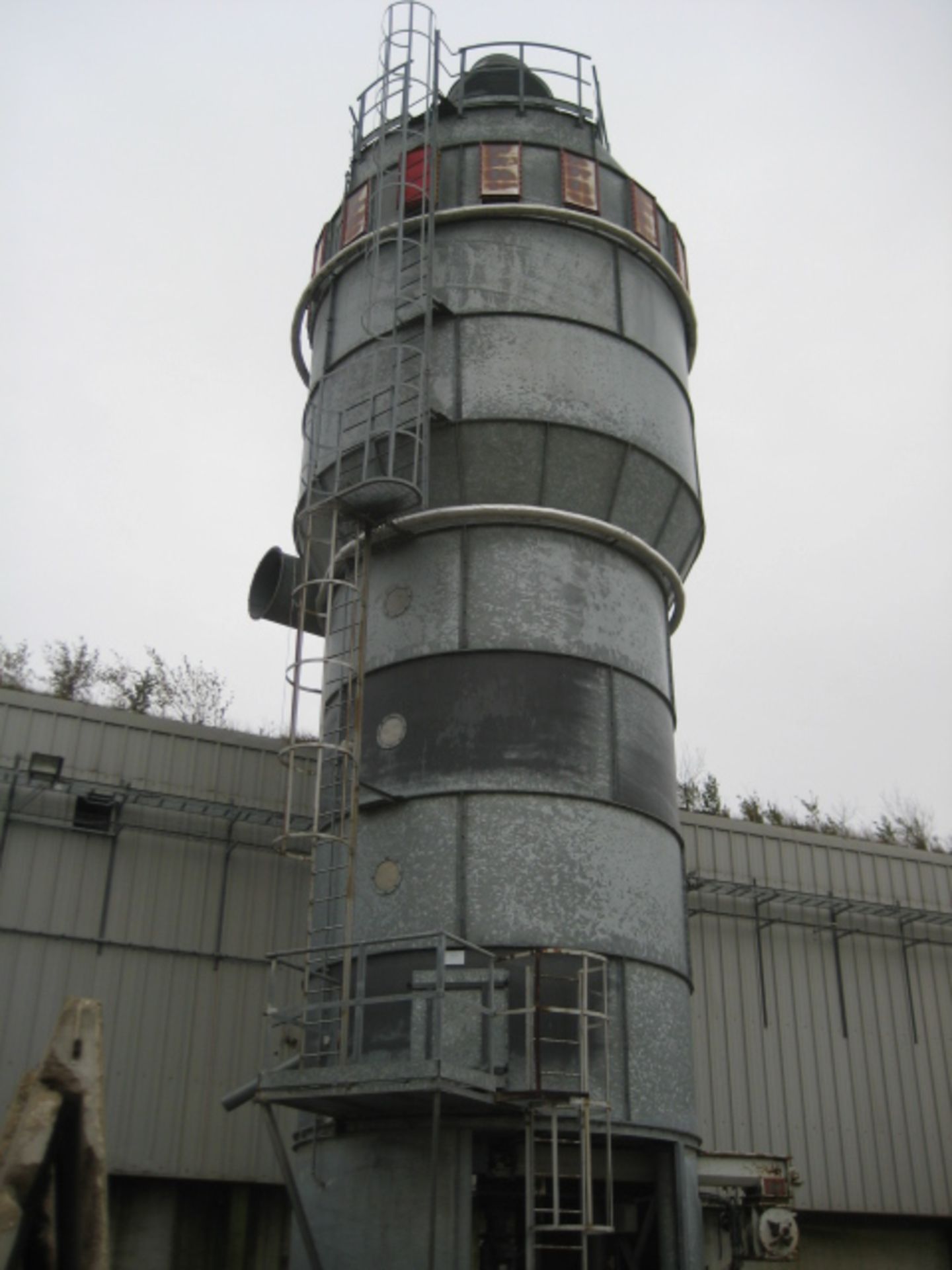 Galvanised Dust Storage Silo, constructed from smooth flanged panels, silo approx. 4.0m dia, for - Image 4 of 10