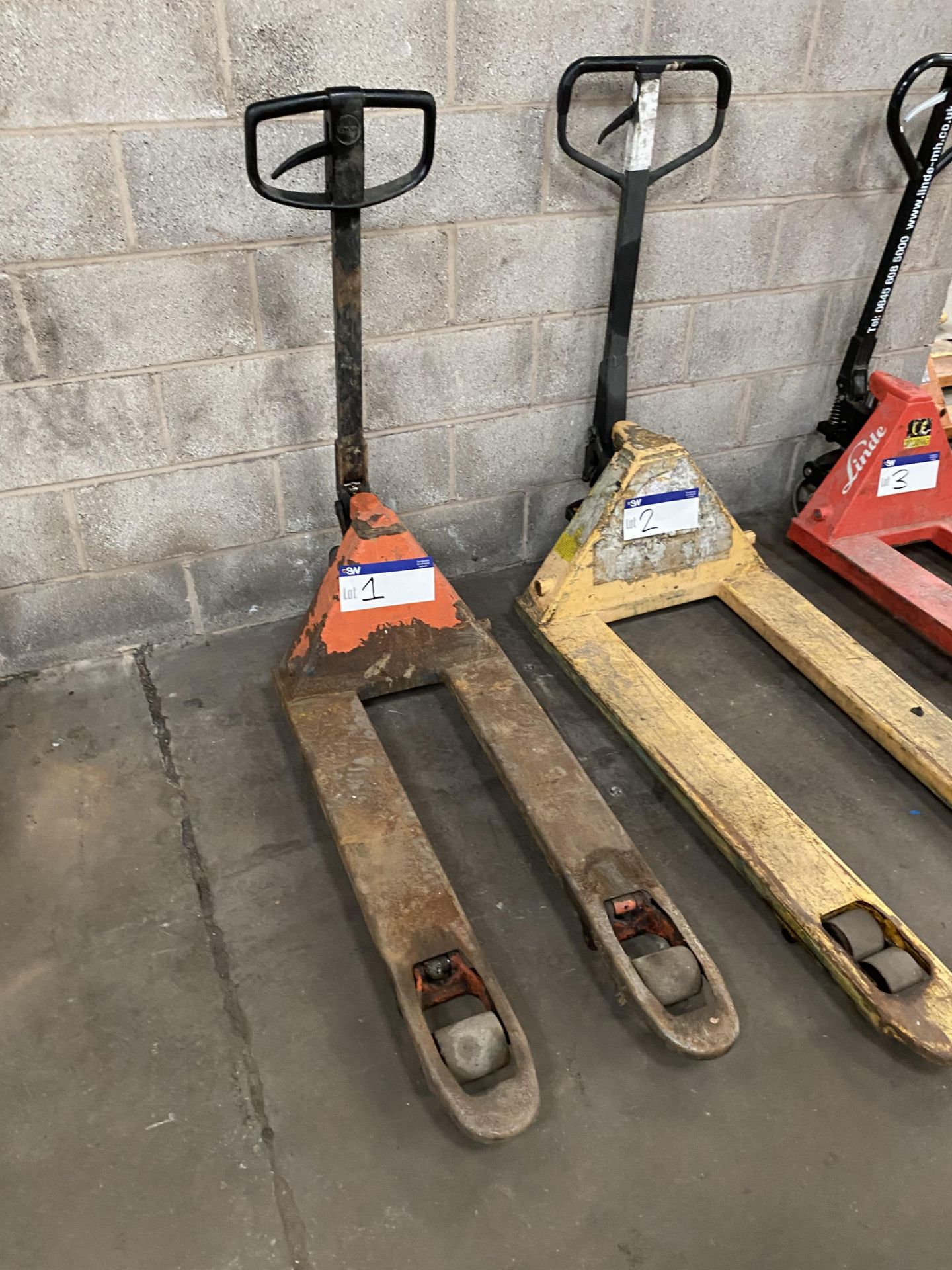 Toyota Hand Hydraulic Pallet Truck, forks approx.