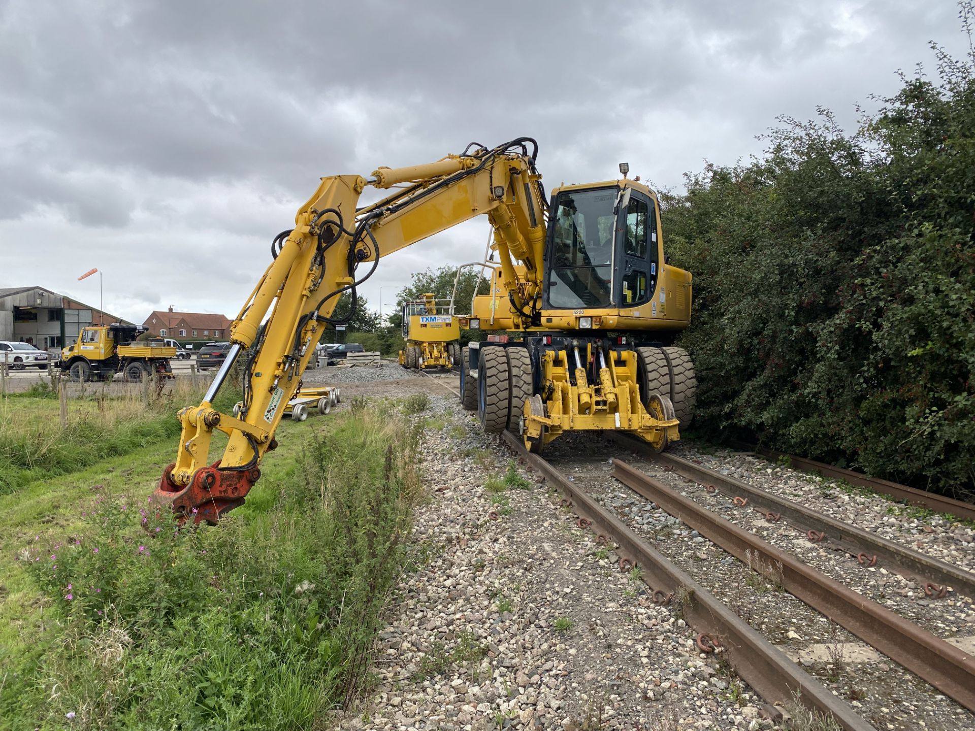 Komatsu PW250 Mega Railer 22T EXCAVATOR, serial no. K35199, plant no. 5220, year of manufacture - Image 9 of 20