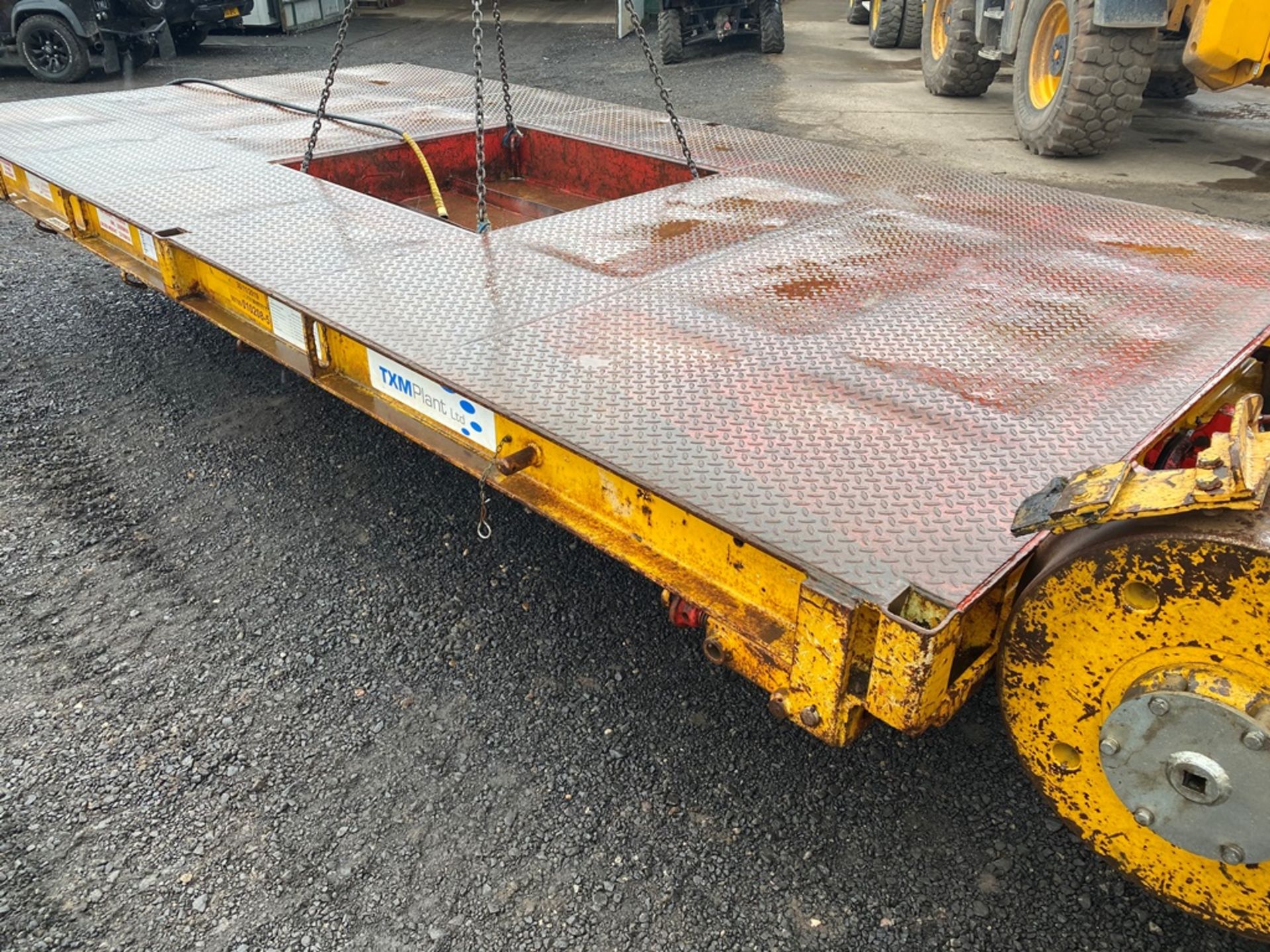 Rexquote T4 20T TWIN AXLE RAIL TRAILER, serial no. 101199-6, plant no. RT193, approx. 5m x 2.5m x - Image 4 of 11