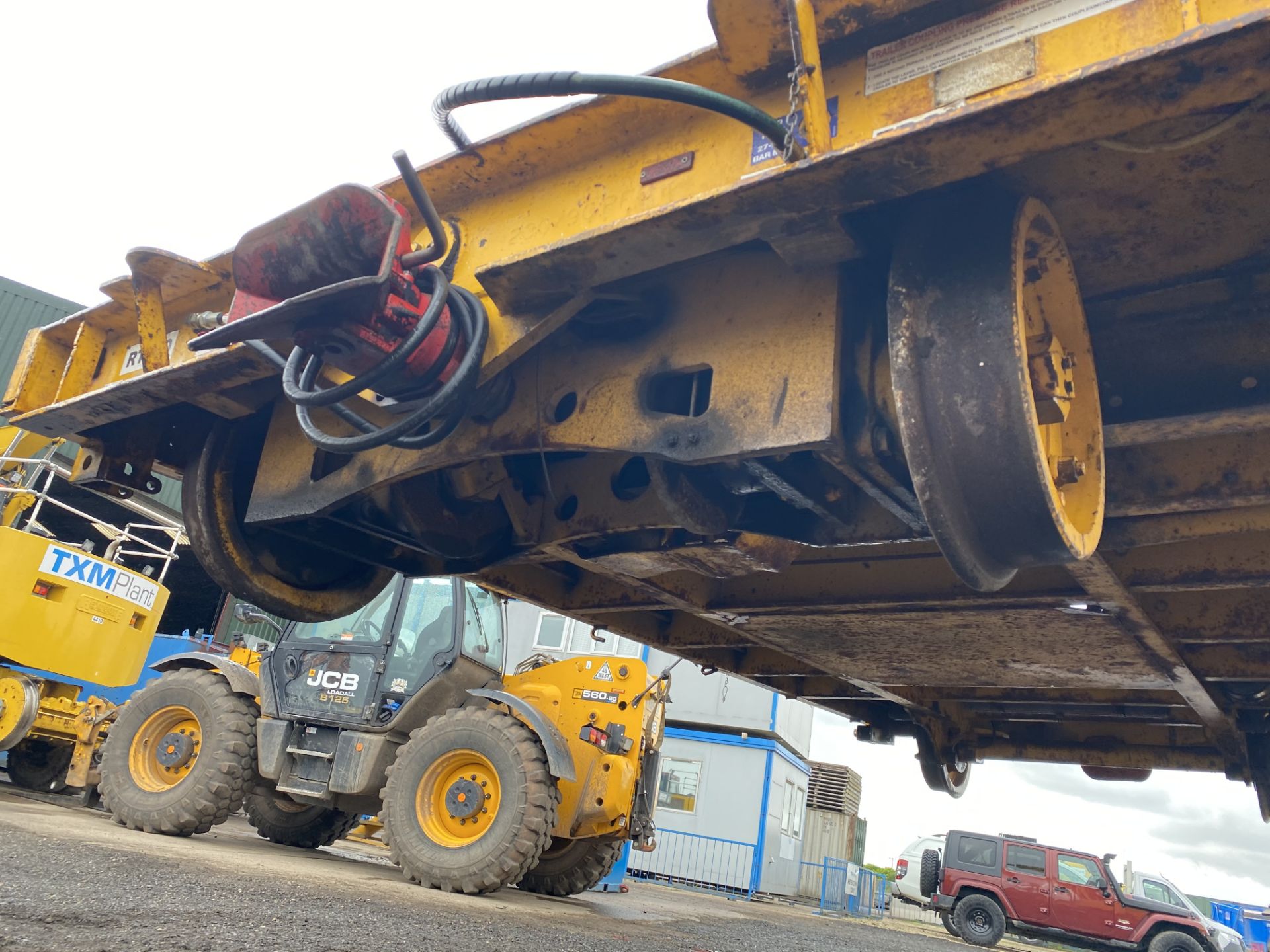 Rexquote T4 20T TWIN AXLE RAIL TRAILER, serial no. 101199-6, plant no. RT193, approx. 5m x 2.5m x - Image 7 of 11