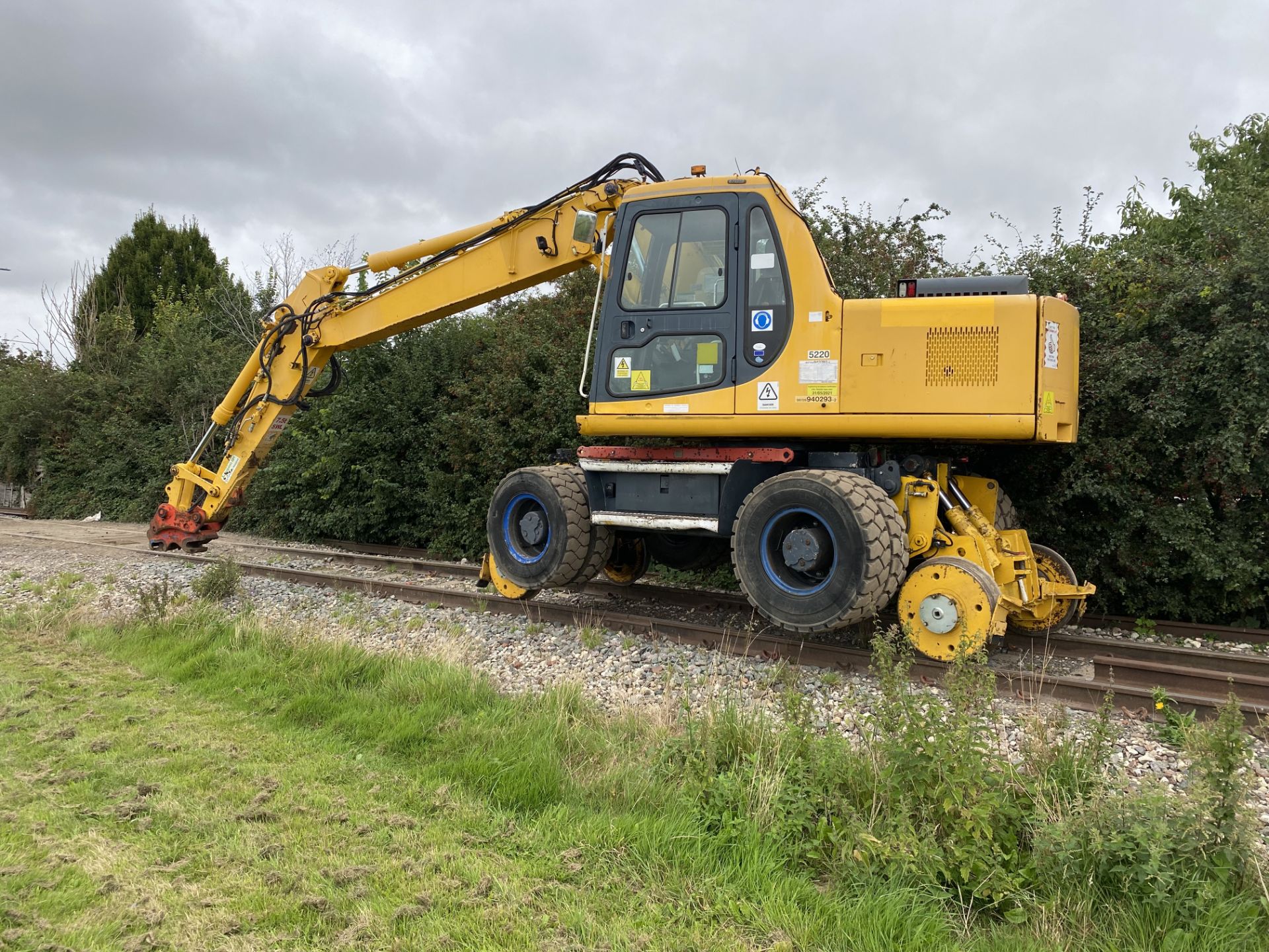 Komatsu PW250 Mega Railer 22T EXCAVATOR, serial no. K35199, plant no. 5220, year of manufacture - Image 5 of 20