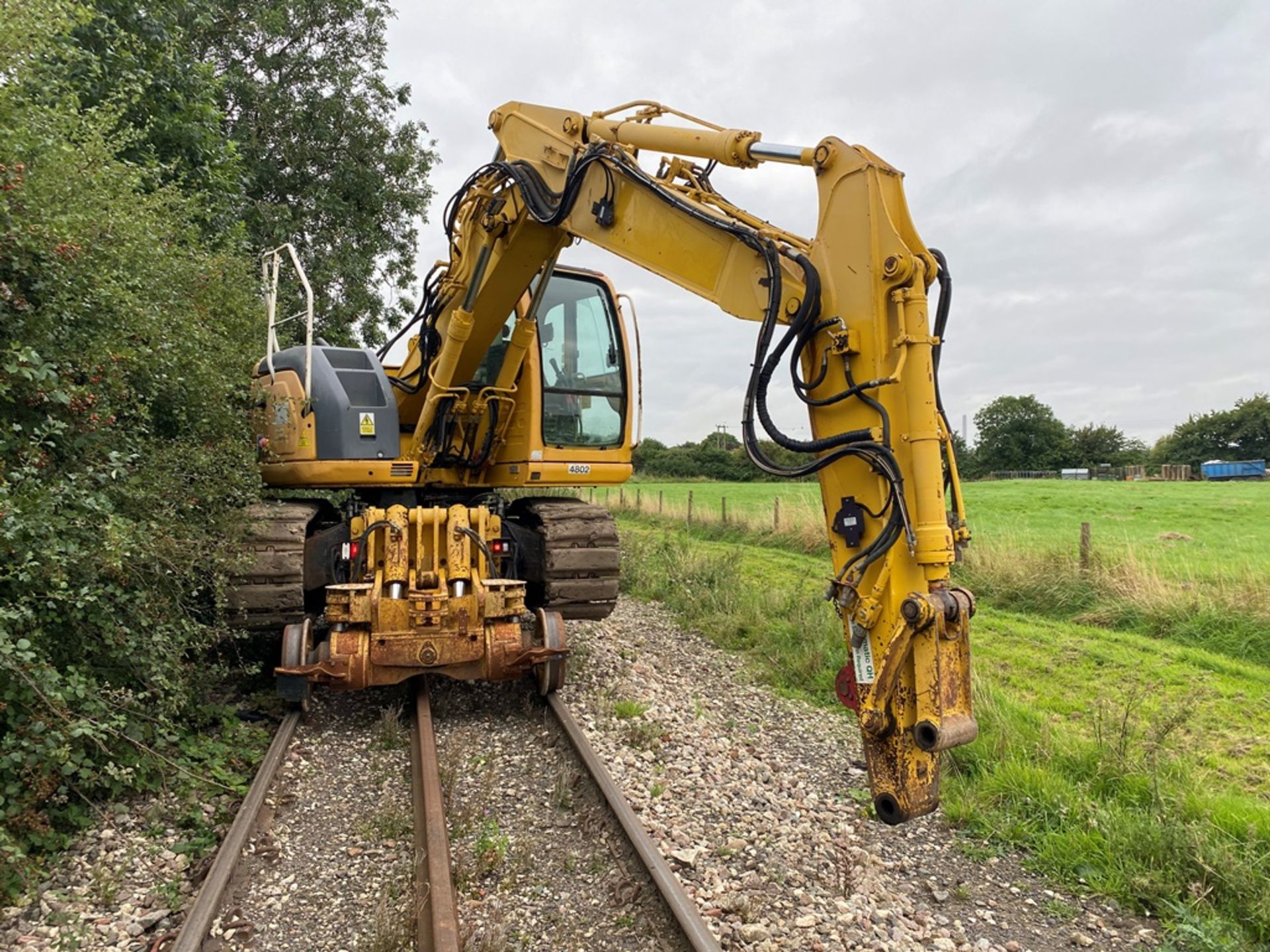 Kobelco SK135 18T RAIL BUG EXCAVATOR, serial no. YY03-04975, plant no. 4802, year of manufacture - Image 6 of 18