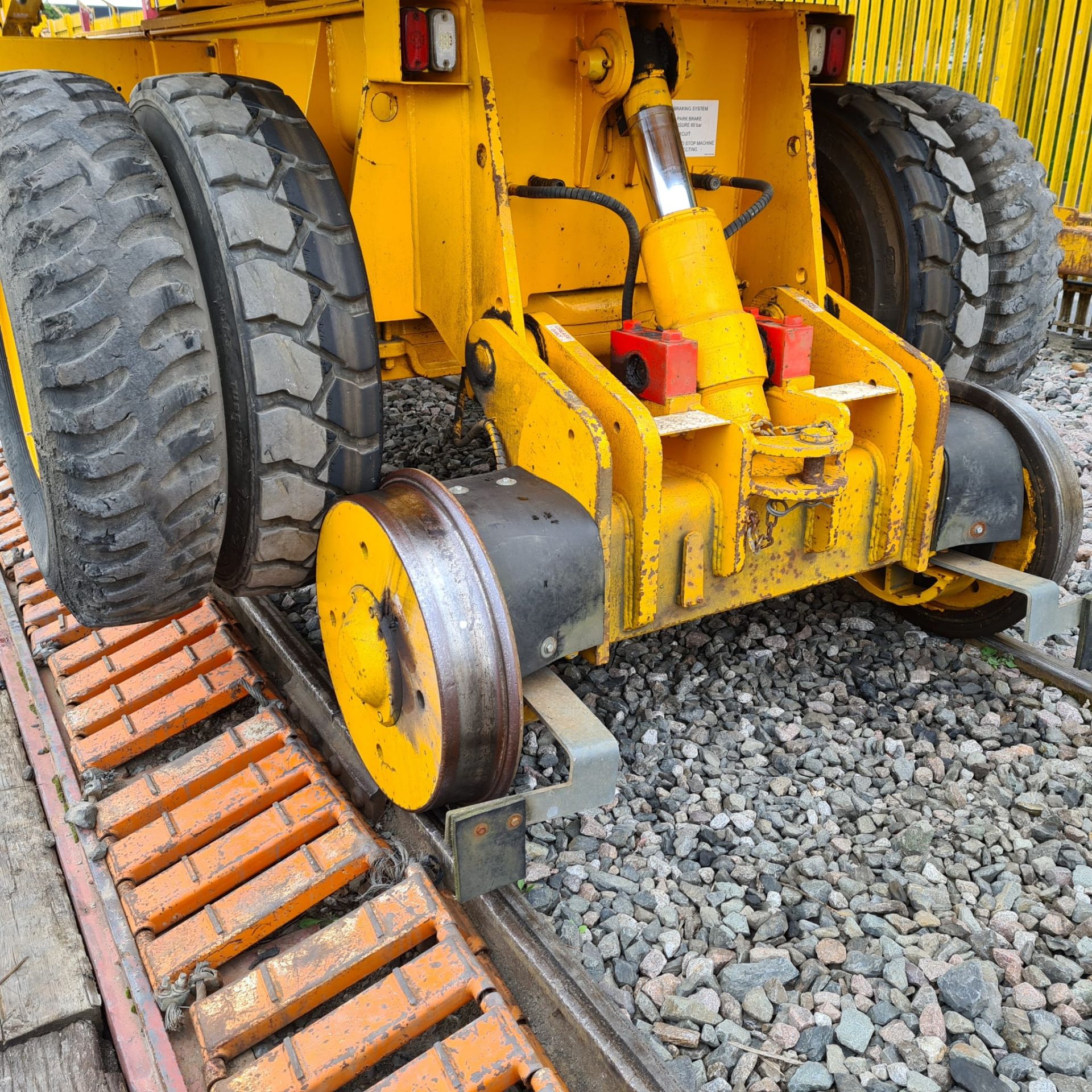 Rexquote Case 988 21T ROAD RAIL EXCAVATOR, serial no. CGG0231287, plant no. Y42, year of manufacture - Image 8 of 12