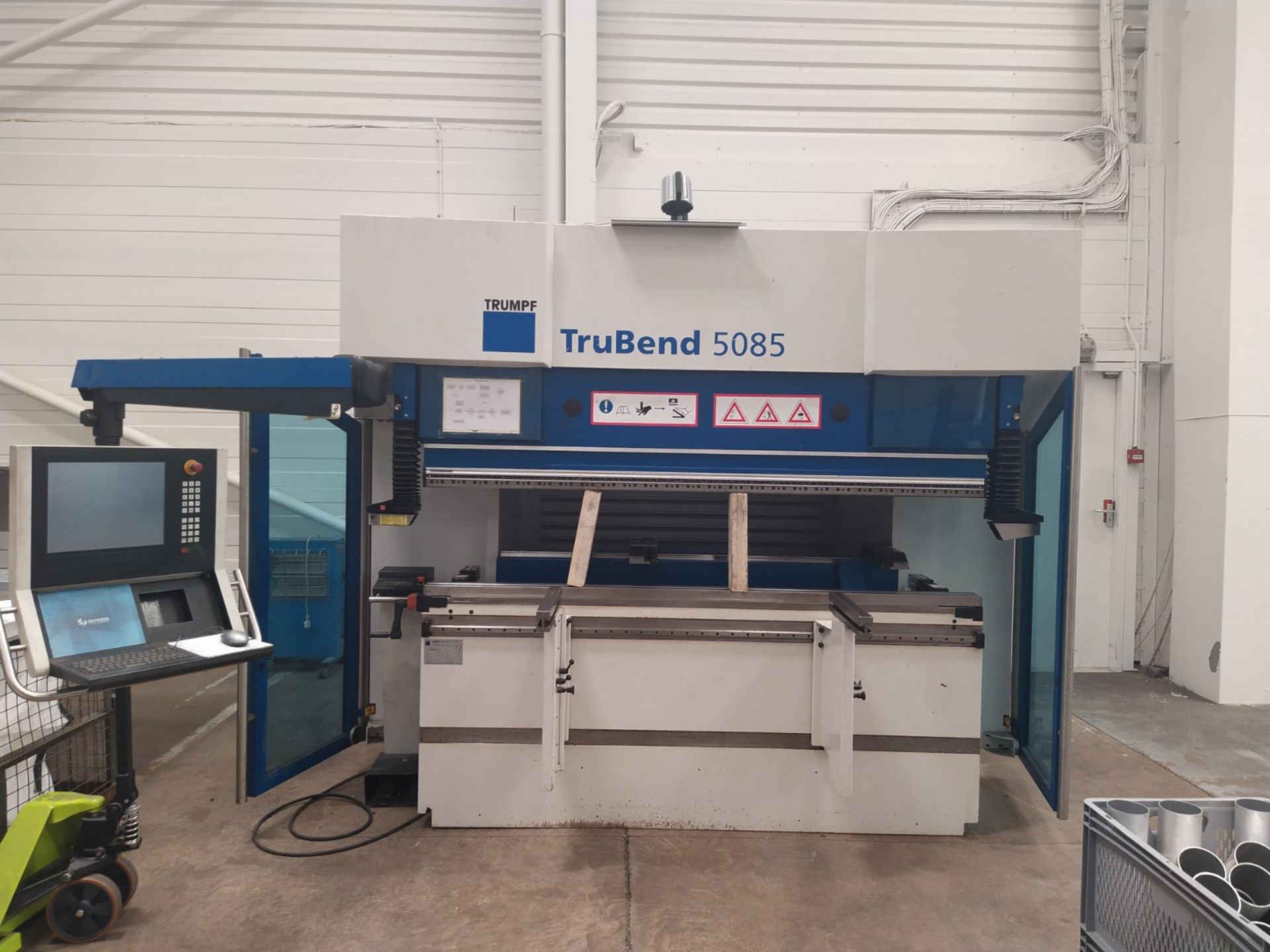 Trumpf 5085 2.2m Press Brake, free loading onto purchasers transport - Yes, item located at - Image 4 of 7