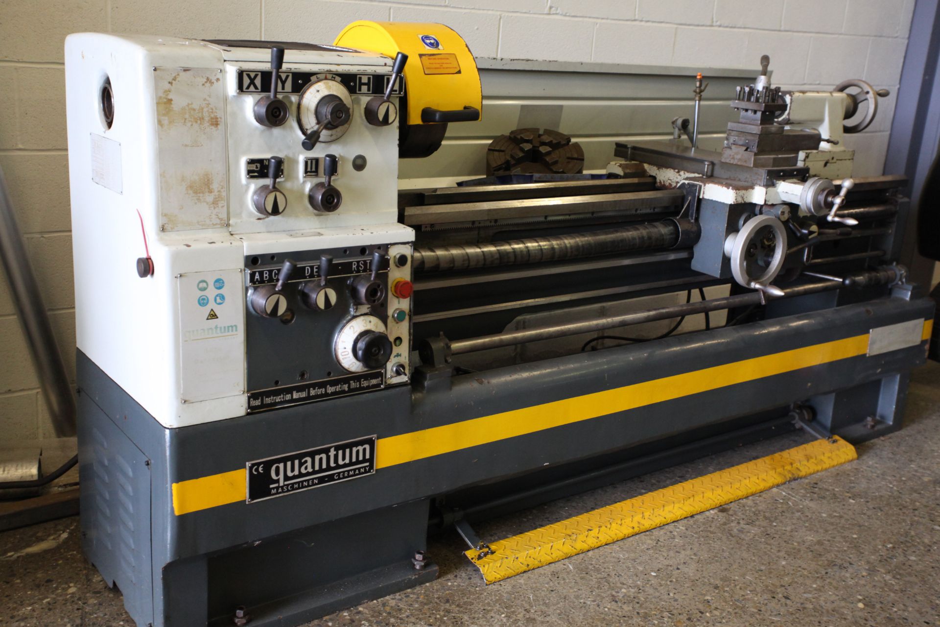 Quantum D460 x 1500 Parallel Lathe, distance betwe - Image 3 of 6