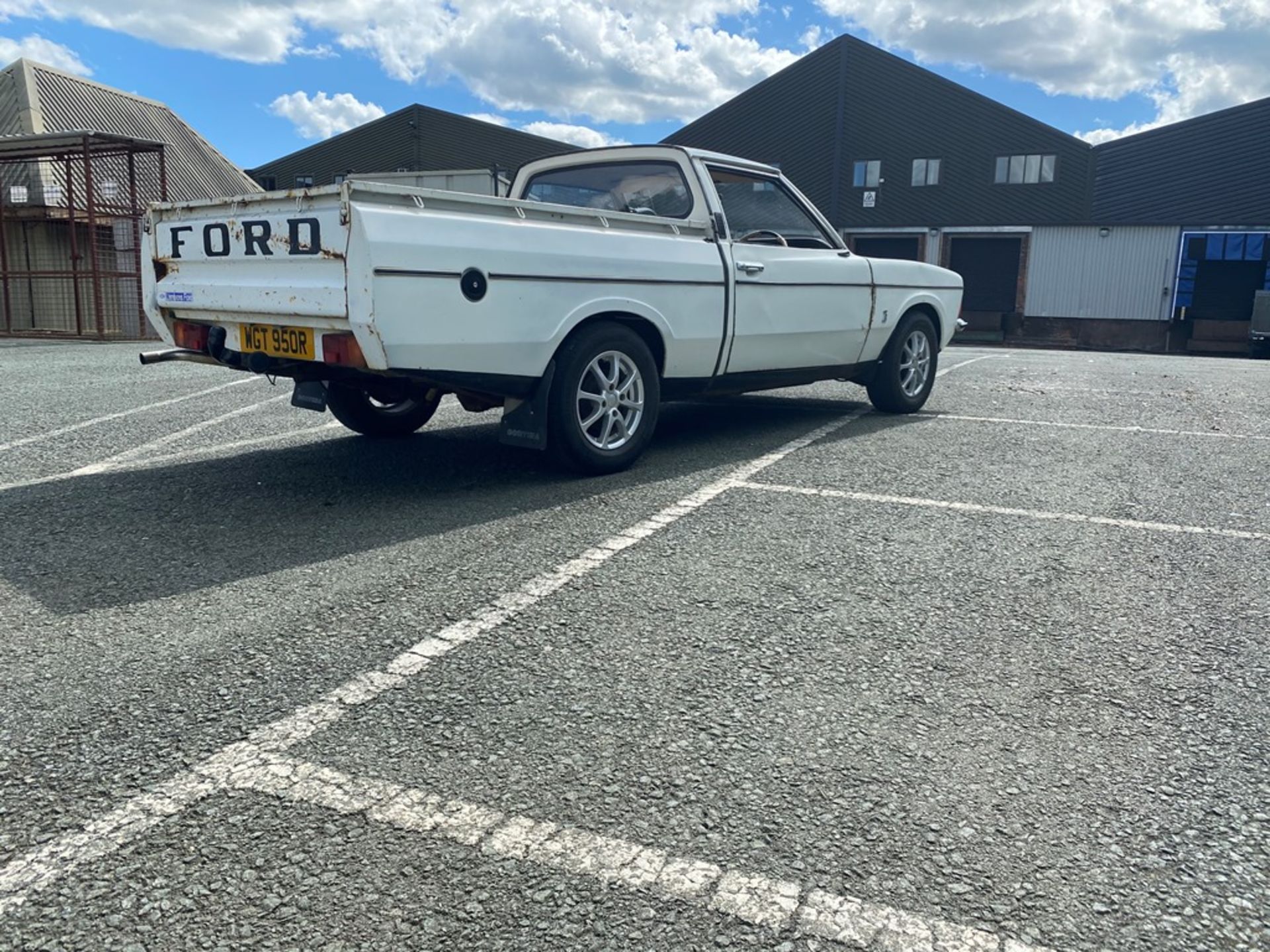 Ford Cortina Classic Mark 3 V6 2.5 Petrol Pickup T - Image 8 of 15