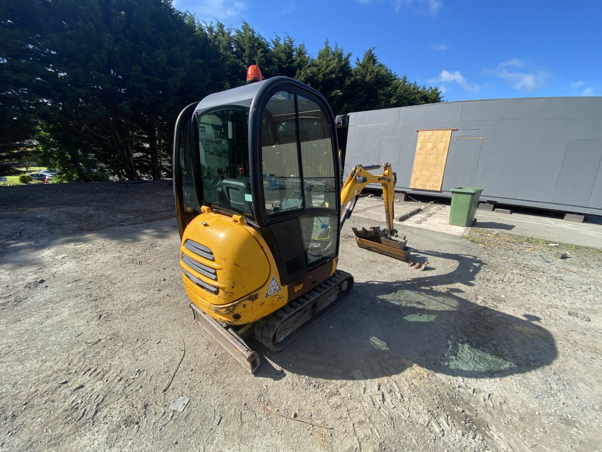 JCB 1506kg Tracked Mini Excavator, vin no. JCB08016P01794962, year of manufacture 2012, 14.7kW, - Image 5 of 15