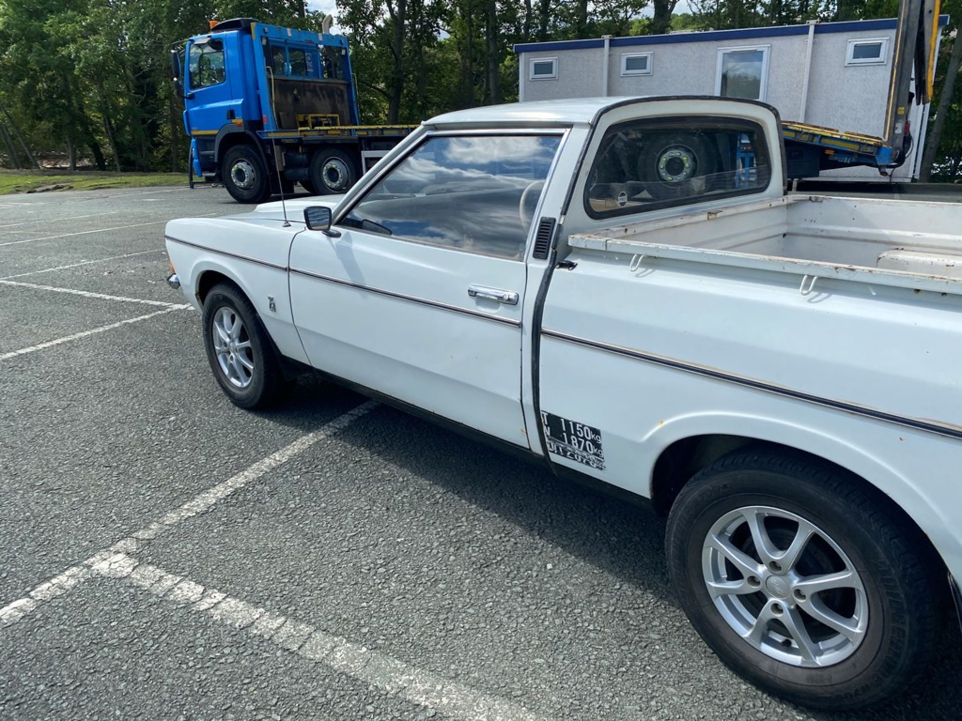 Ford Cortina Classic Mark 3 V6 2.5 Petrol Pickup T - Image 11 of 15