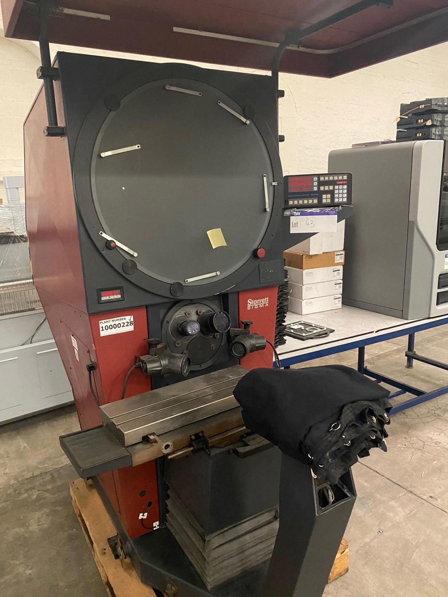 Starrett Sigma HF750 Horizontal Floor Standing Optical Comparator, free loading onto purchasers - Image 2 of 5