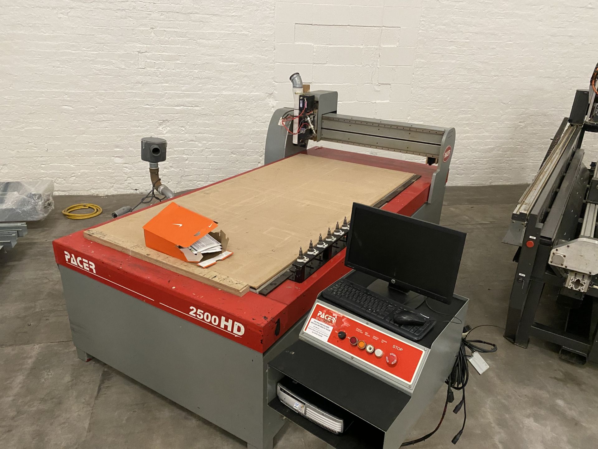 Pacer 2500 HD Pacer CNC Router, with auto tool changer, PC, software, Giordano Colombo ATC - Image 5 of 10