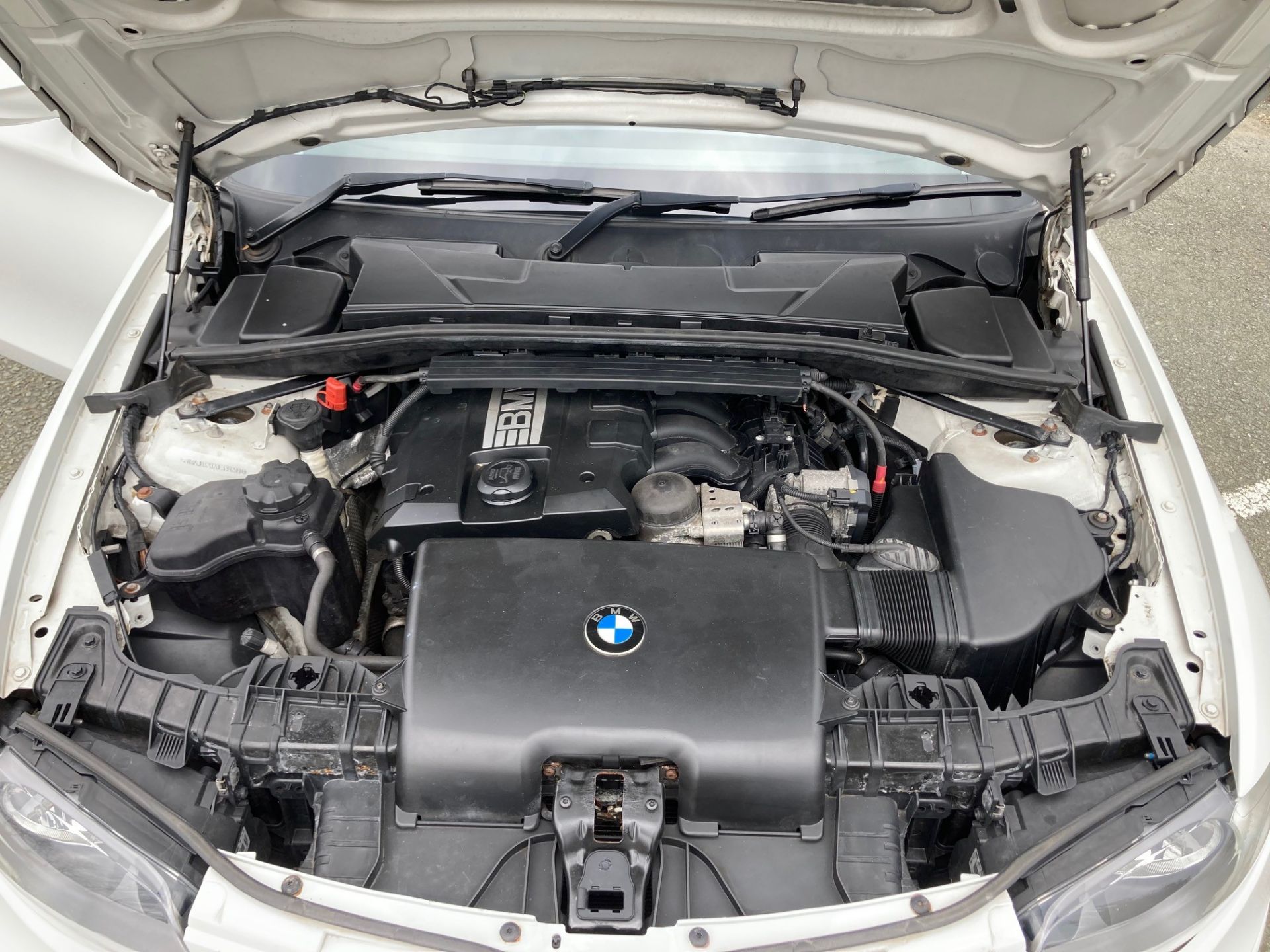 BMW 1 Series Petrol Hatchback, registration no. MW - Image 18 of 18