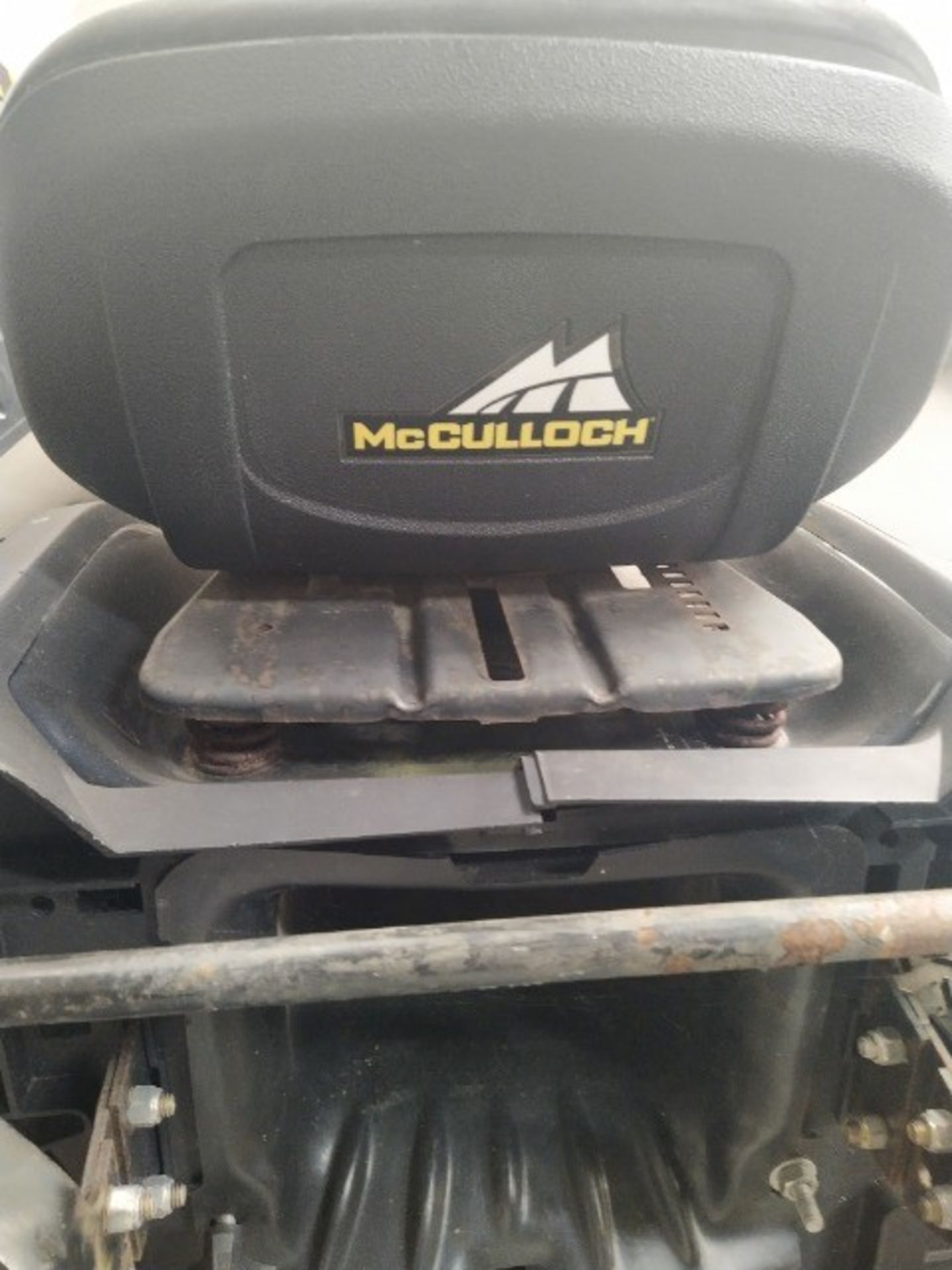 McCulloch Ride-on-Mower, free loading onto purchas - Image 3 of 4