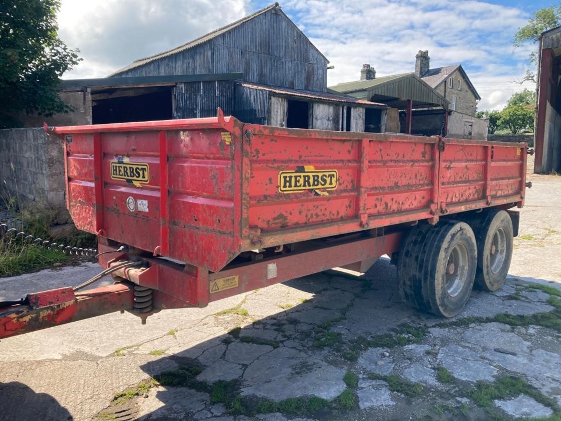 Herbst 10 Ton TWIN AXLE DROPSIDE TIPPING TRAILER, - Image 2 of 5