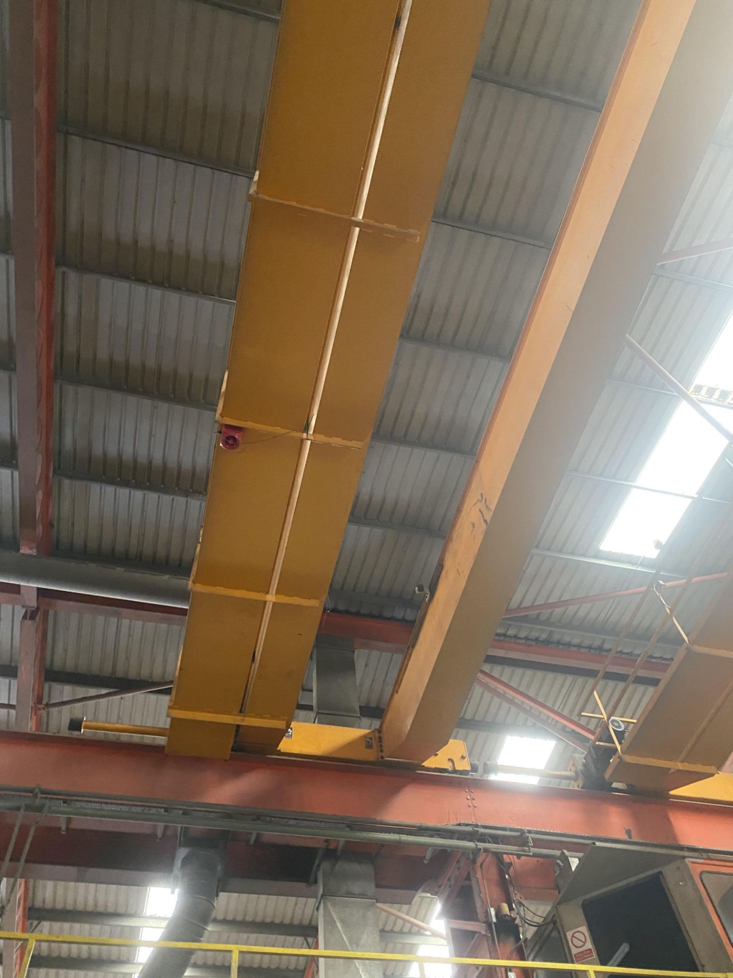 Demag 15T + 15T SWL TWIN GIRDER TRAVELLING OVERHEAD CRANE, serial no. 489487 03 approx. 19m span ( - Image 4 of 5