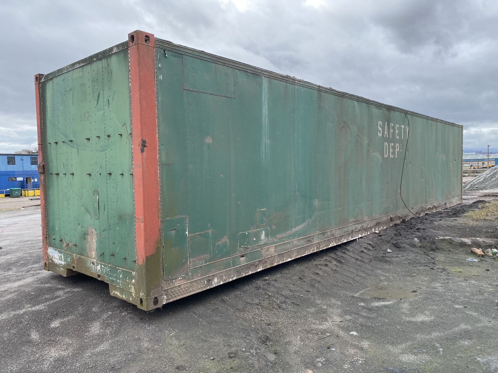 Aluminium Cargo Container, 12m long (slight hole in roof), with fitted racking inside (in yard) - Image 4 of 7