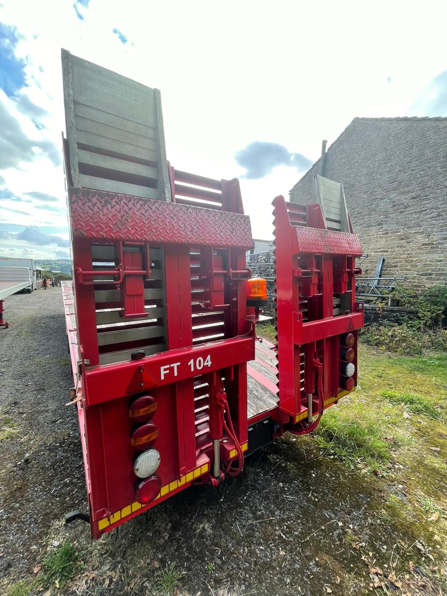 Montracon 38,000kg TRI AXLE PLANT TRAILER, no. C340084, vin no. SMRF3AXXXCN105016, year of - Image 2 of 10