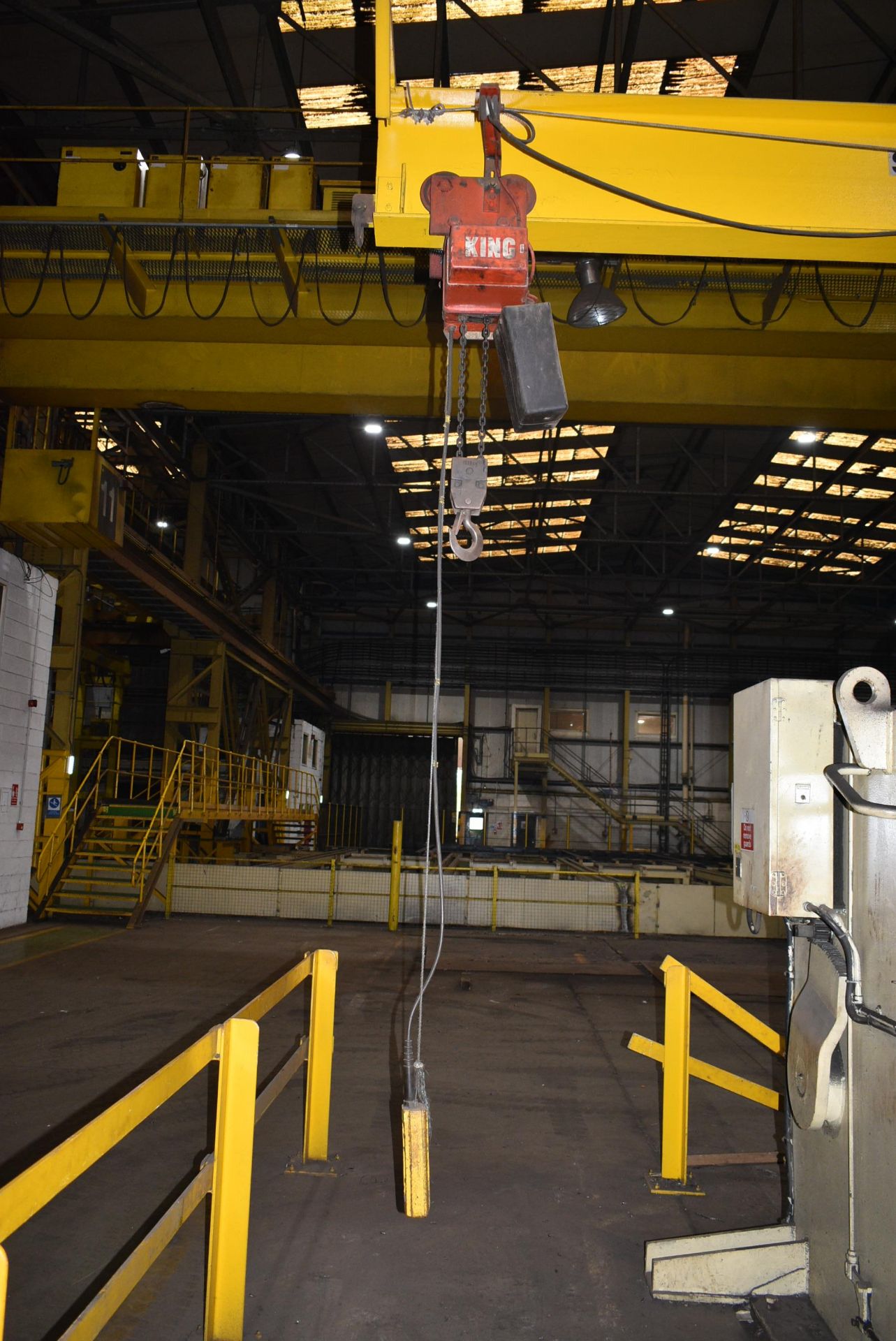 1 ton PILLAR JIB CRANE, with King chain block and - Image 4 of 7