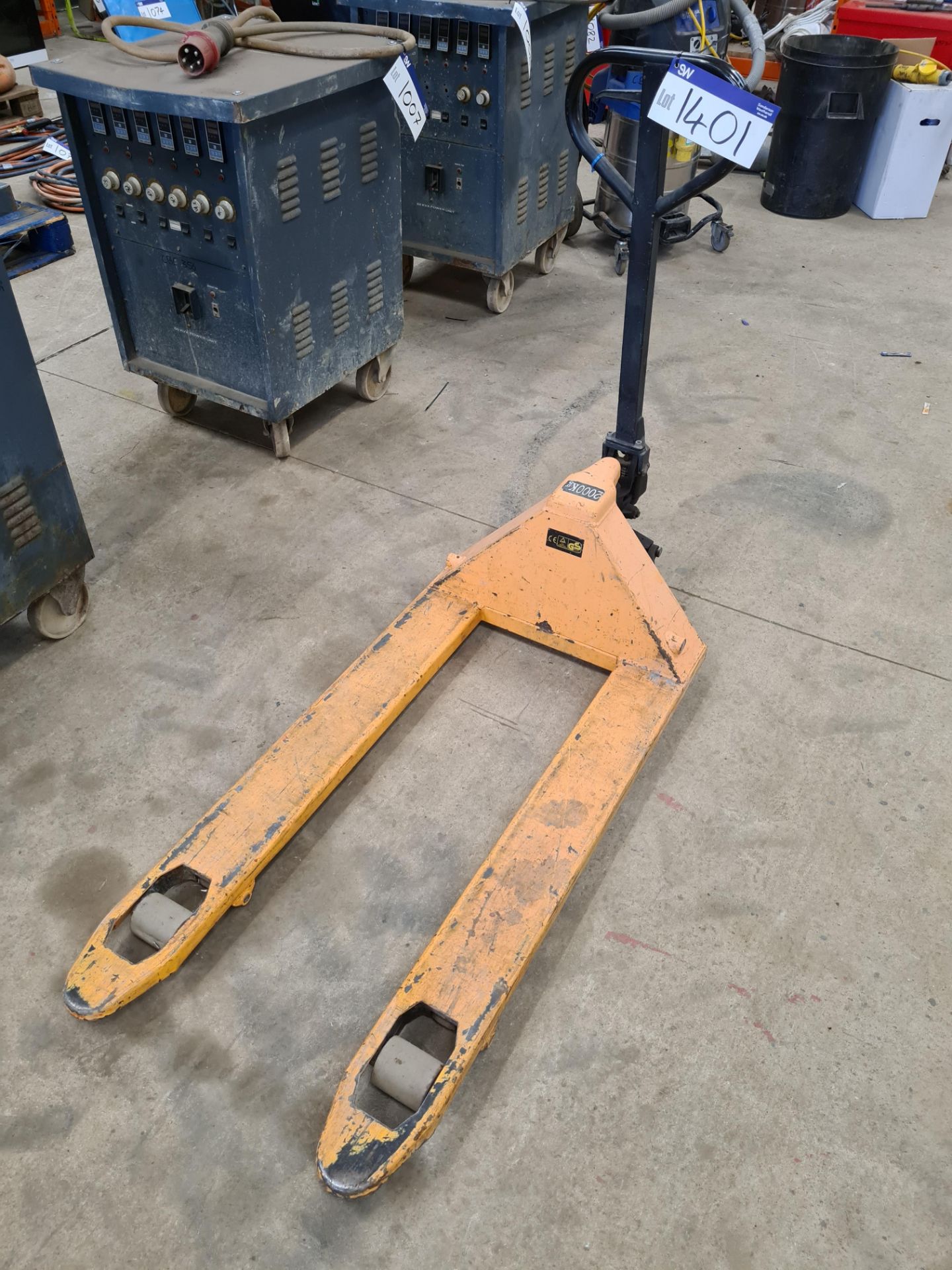 Pallet Truck, SWL 2000kgPlease read the following important notes:- ***Overseas buyers - All lots