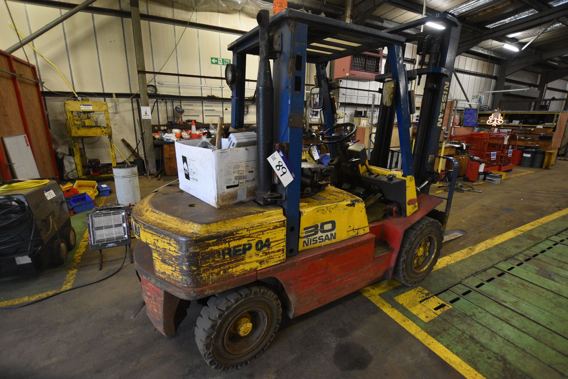 Nissan 30 3000kg cap. Diesel Fork Lift Truck, year