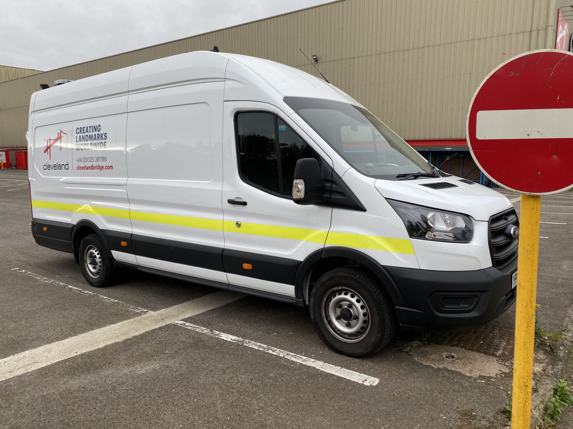 Ford Transit 350 L2 RWD 2.0 EcoBlue 130ps H3 HIGH - Image 2 of 10