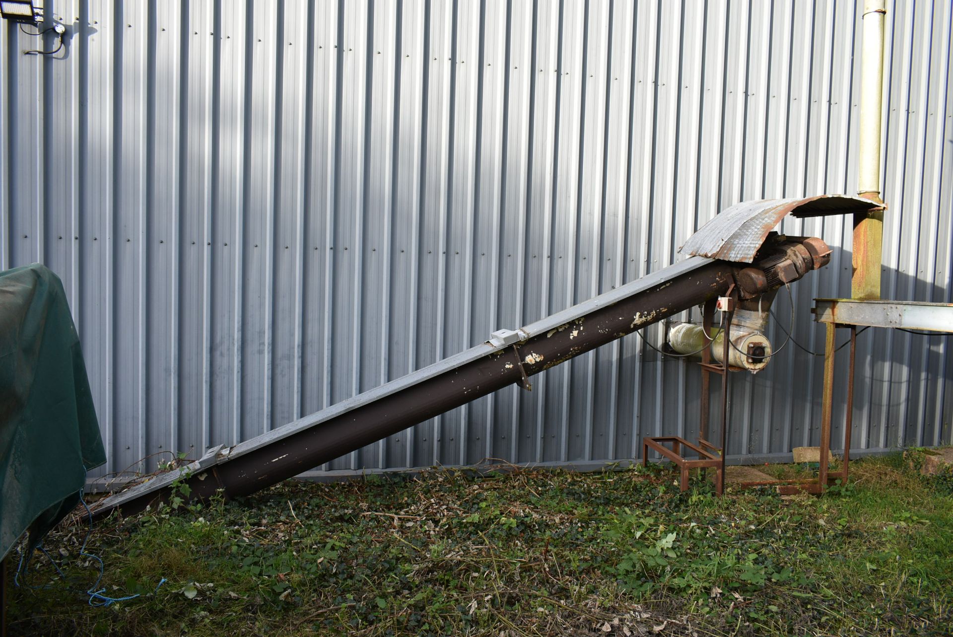 Approx. 300mm dia. Inclined Screw Conveyor, approx. 7m long, with geared electric motor drive and - Image 4 of 4
