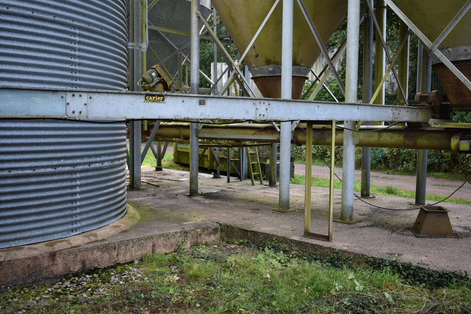 Carier Galvanised Steel Cased approx. 200mm Chain & Flight Conveyor, approx. 7.5m long, with