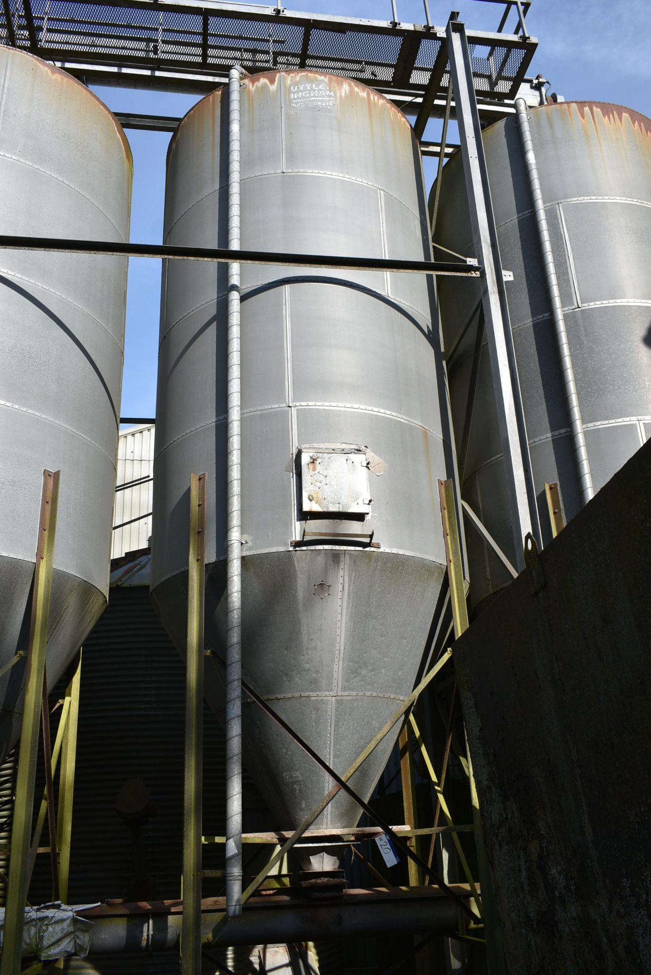 Uttley 18-20 tonne (rape capacity) Galvanised Steel Storage Silo, approx. 2.8m dia. x approx. 8m - Image 3 of 3