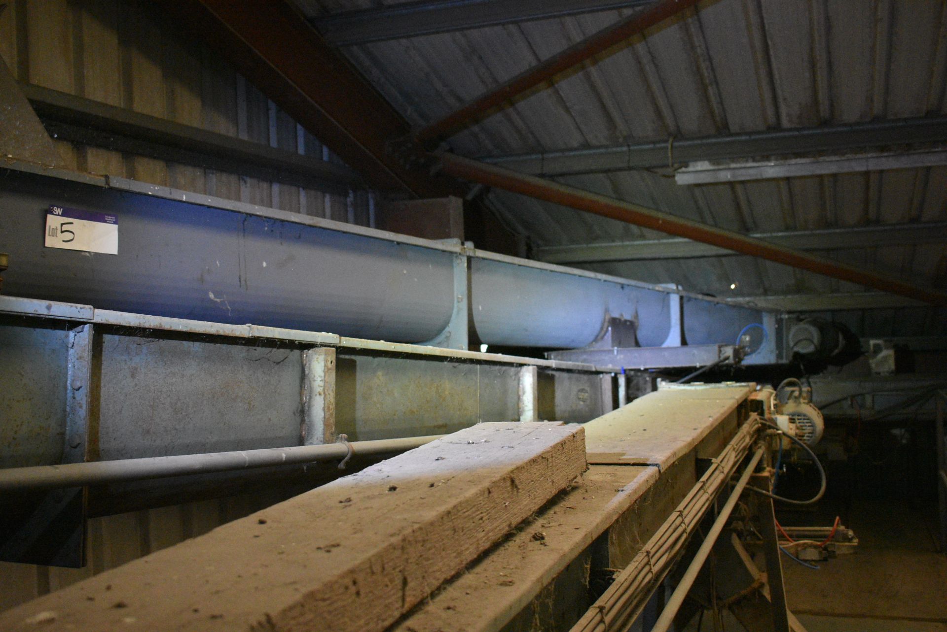 300mm dia. Inclined Screw Conveyor, approx. 6.7m long, with geared electric motor, two discharge - Image 2 of 5