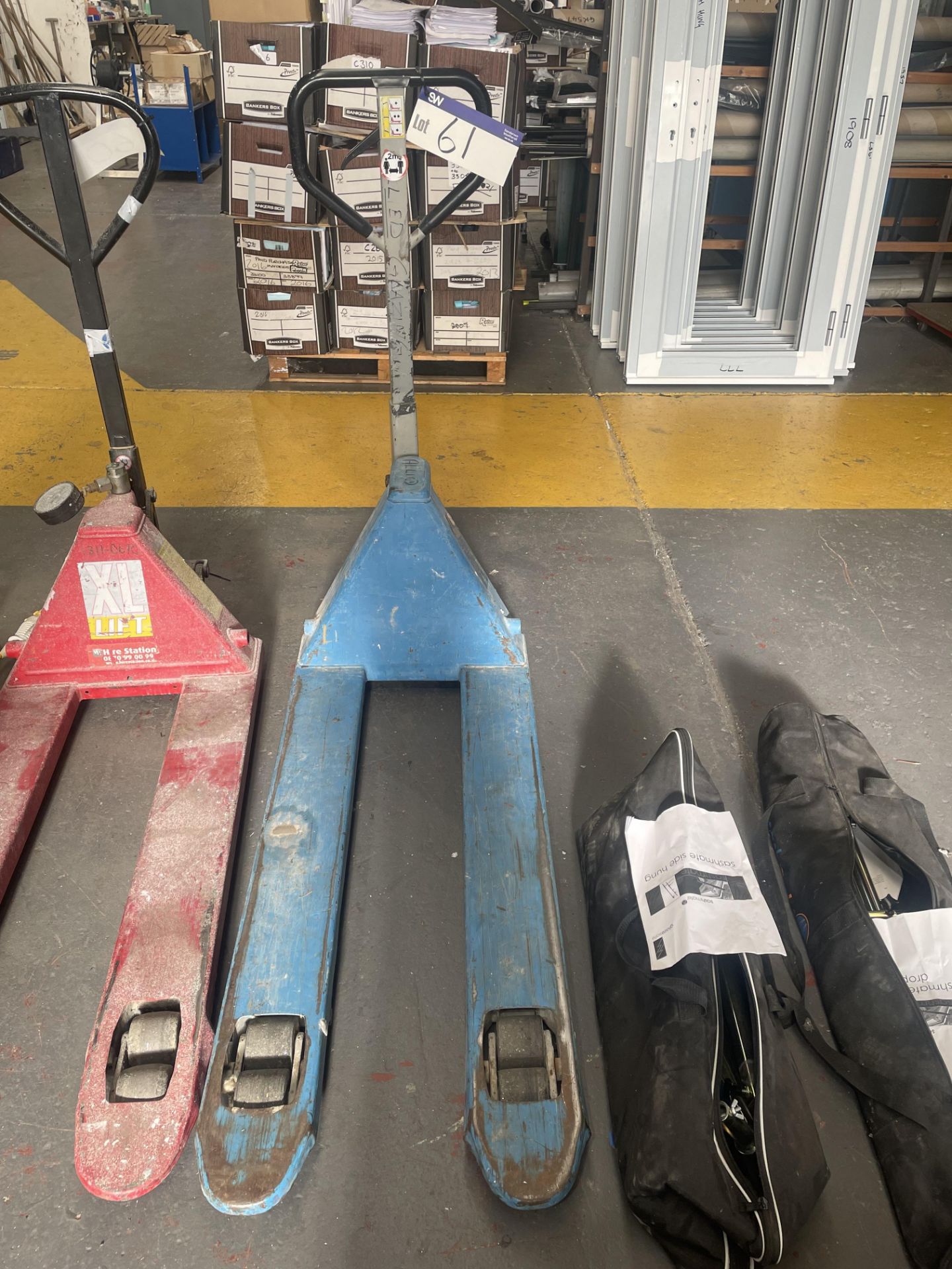 Pfaff Suberblau Hand Hydraulic Pallet Truck, forks approx. 1.15m longPlease read the following