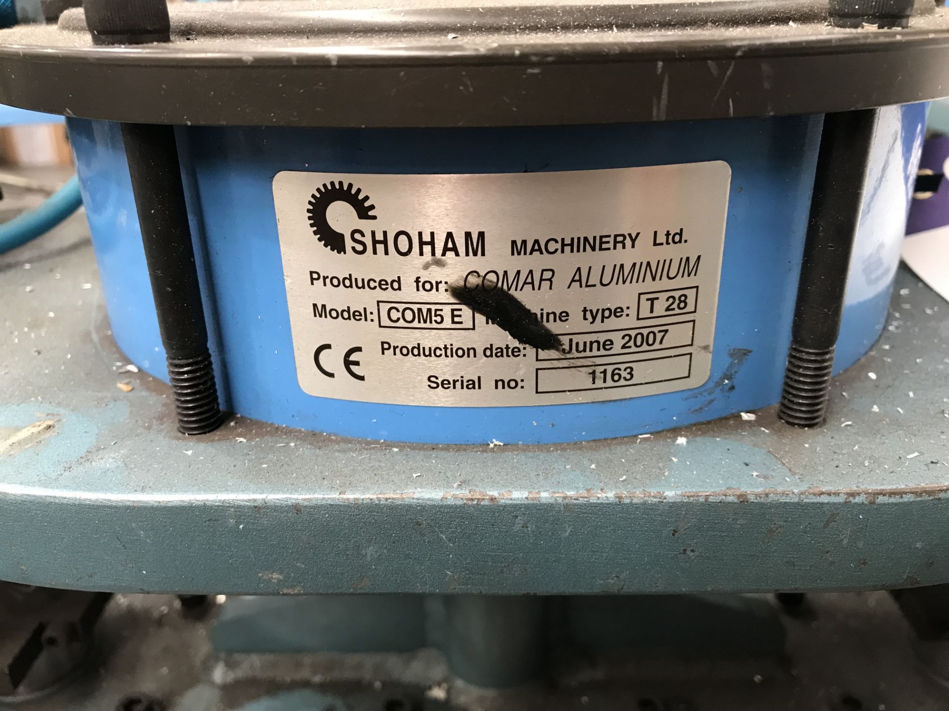 Shoham Pneumatic Punch Tool, Model COM5E Type T28, serial no. 1163, year of manufacture 2007Please - Image 2 of 2