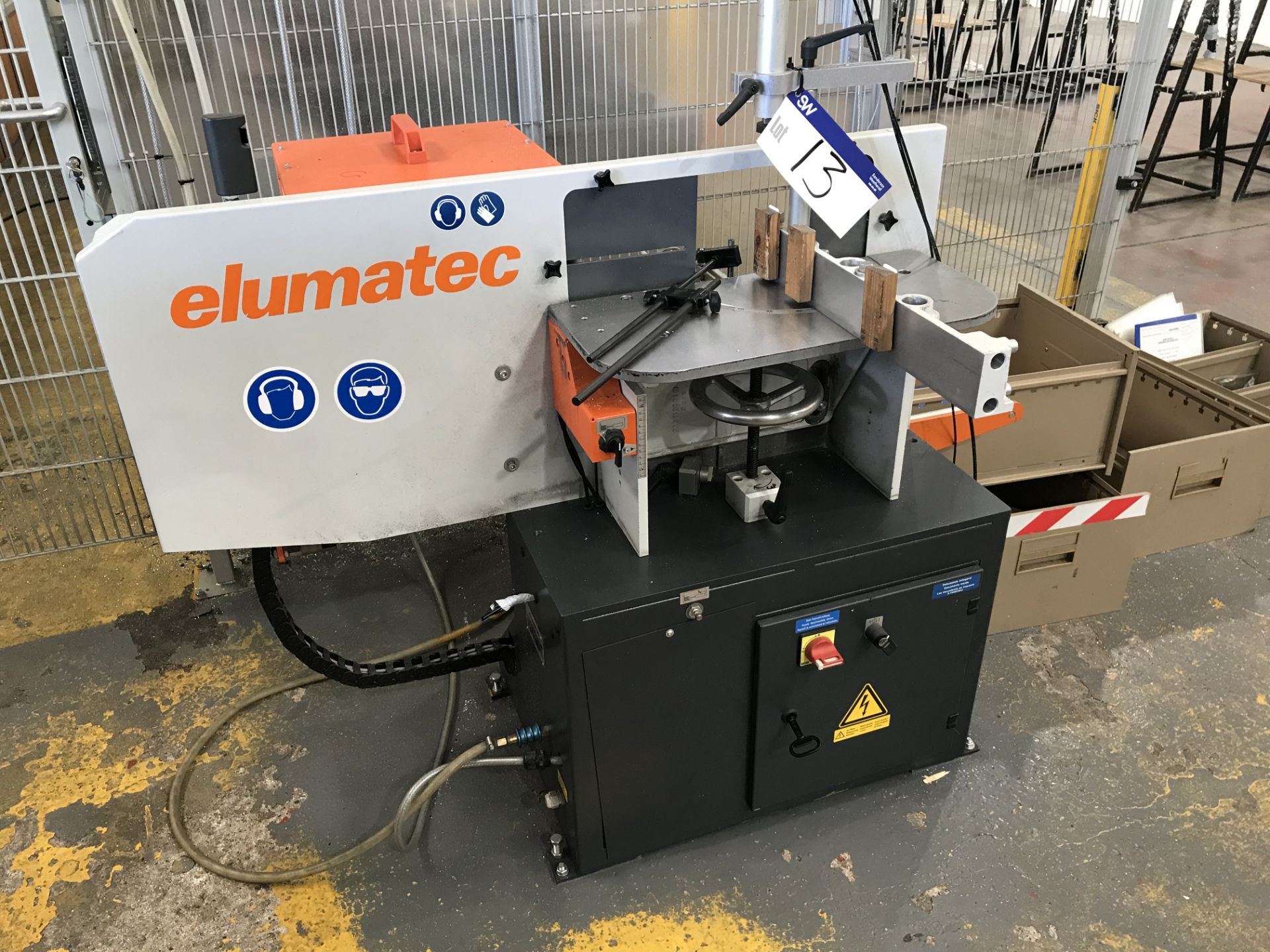 Elumatec AF222/02 End Milling Machine, machine no. 2220230286, year of manufacture 2016Please read