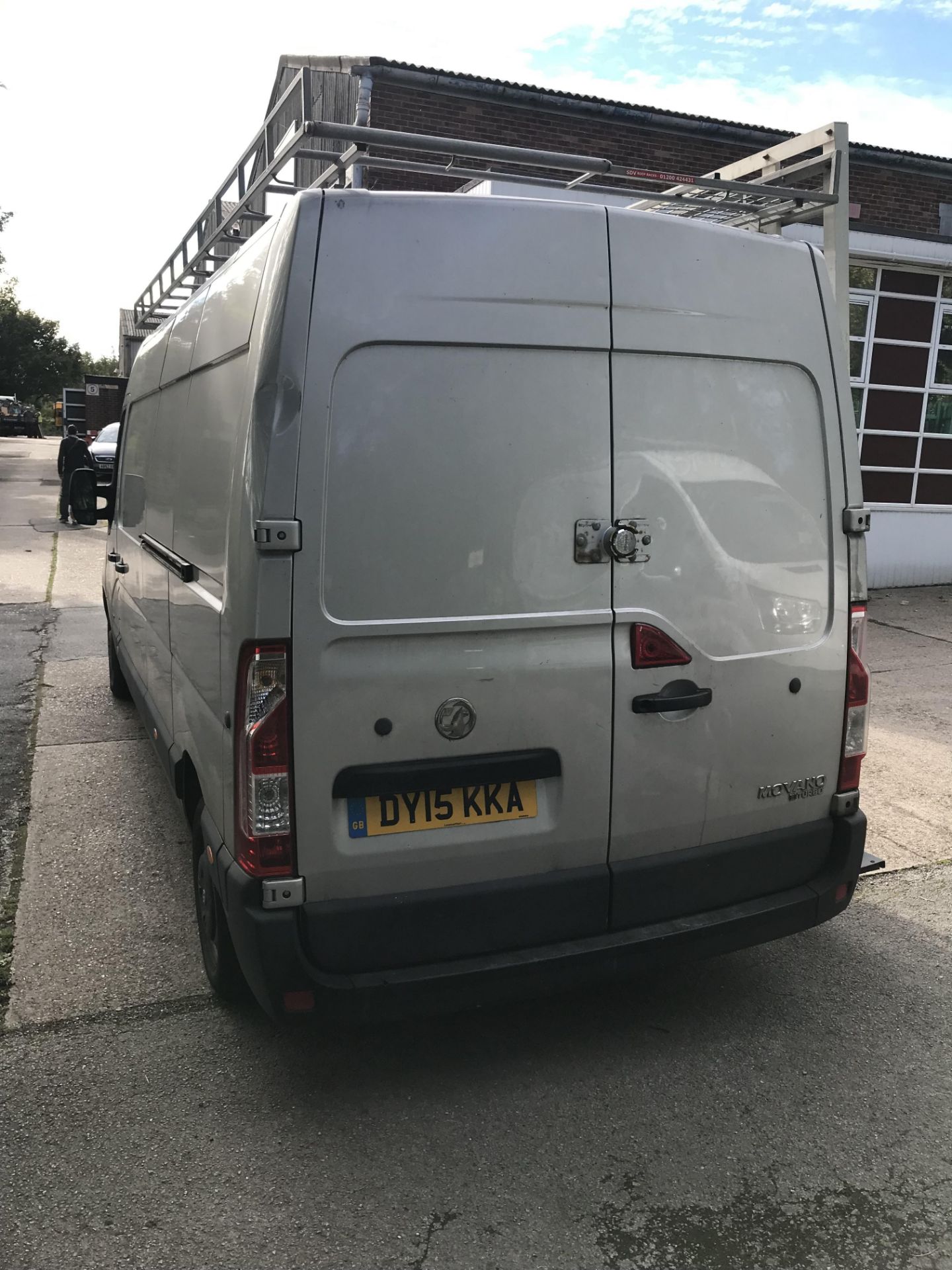 Vauxhall Movano 35 2.3 CDTi BiTurbo ecoflex 136ps VAN, with fitted glass rack, registration no. DY15 - Image 3 of 7