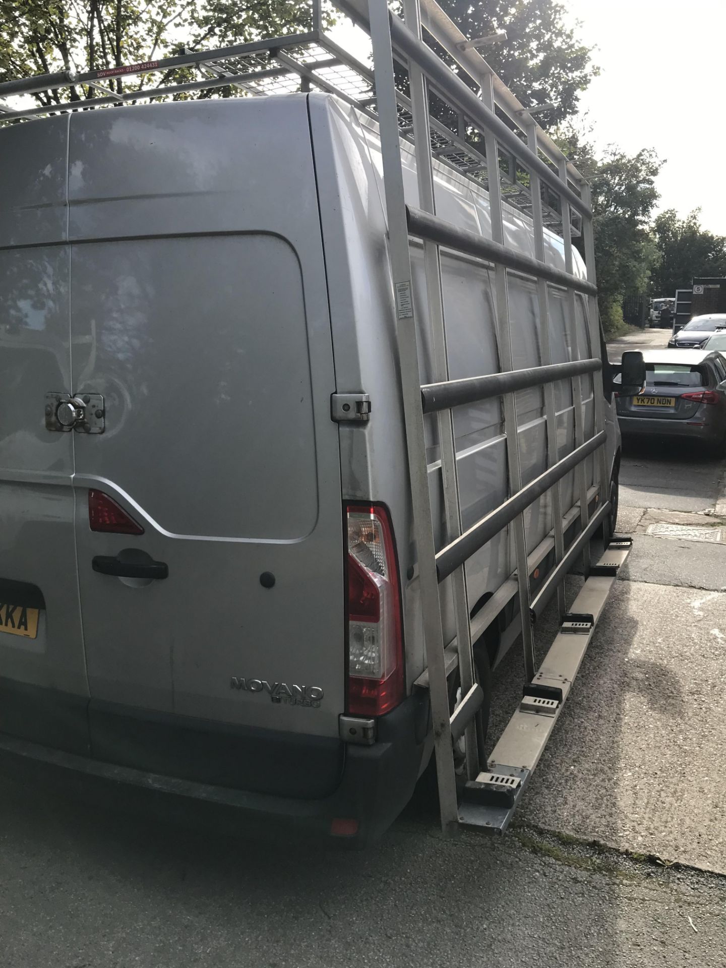 Vauxhall Movano 35 2.3 CDTi BiTurbo ecoflex 136ps VAN, with fitted glass rack, registration no. DY15 - Image 4 of 7