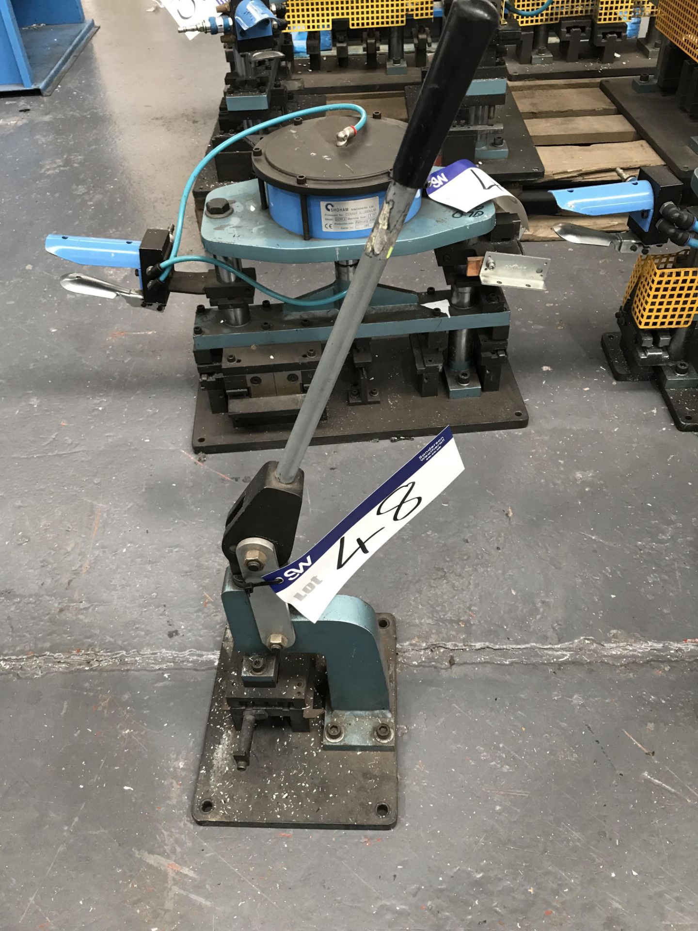 Shoham Manual Punch Tool, Model COM6 Type T4, serial no. 630, year of manufacture 2005Please read