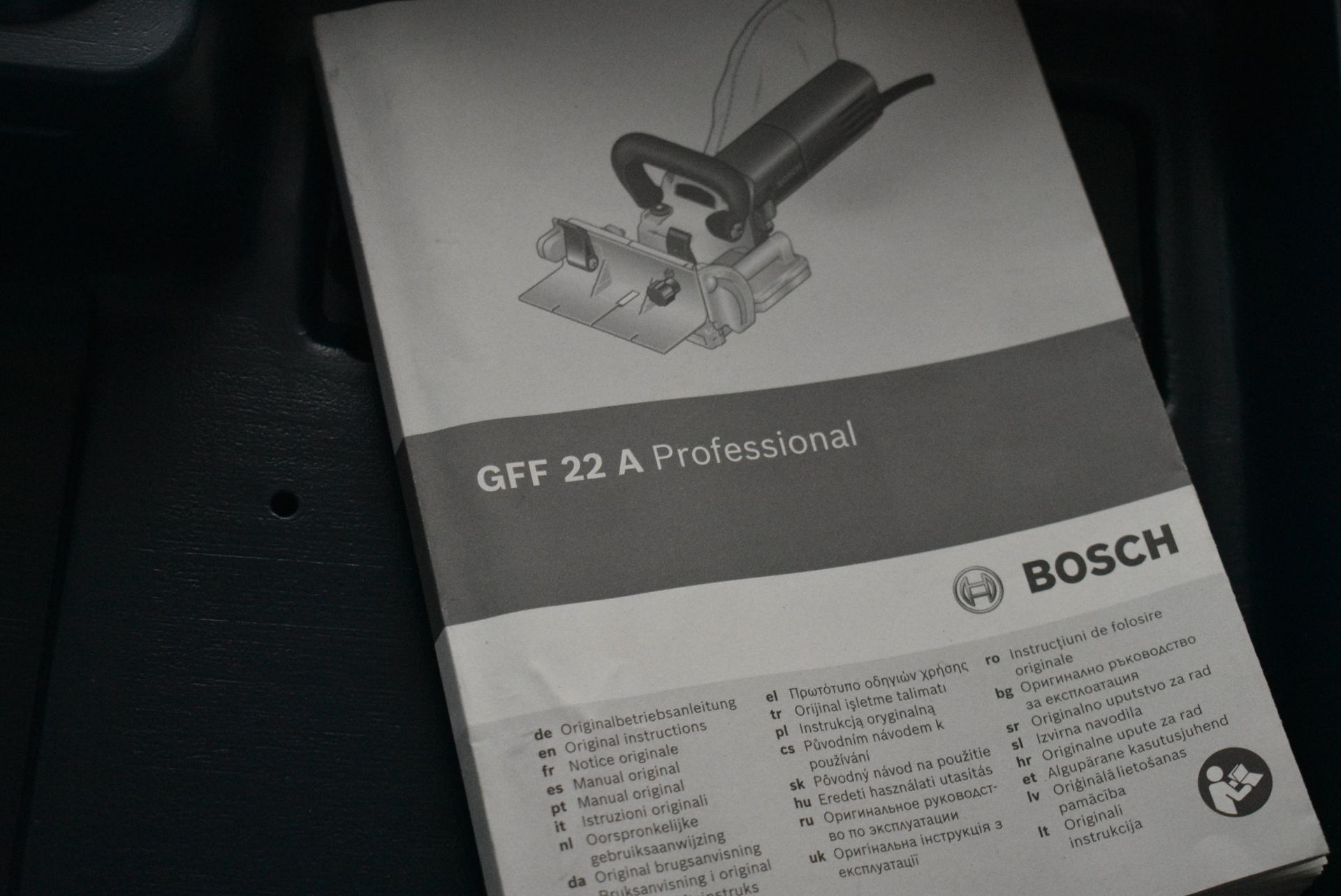 Bosch GFF22A Portable Jointer, 240V, in plastic ca - Image 2 of 2