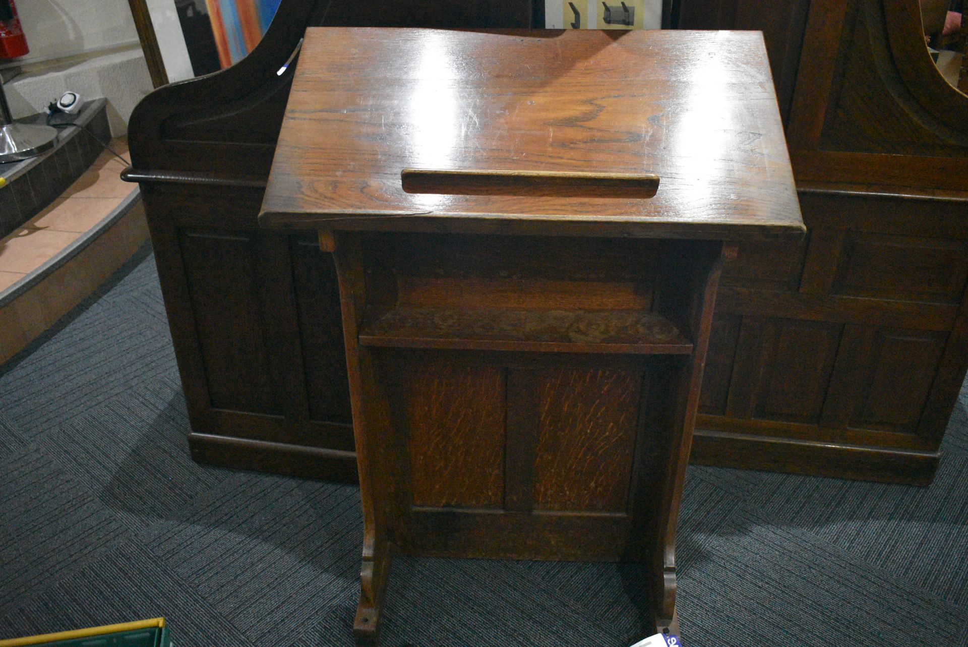 OAK LECTERN, approx. 760mm x 400mm x 1.1m high (no - Image 2 of 5