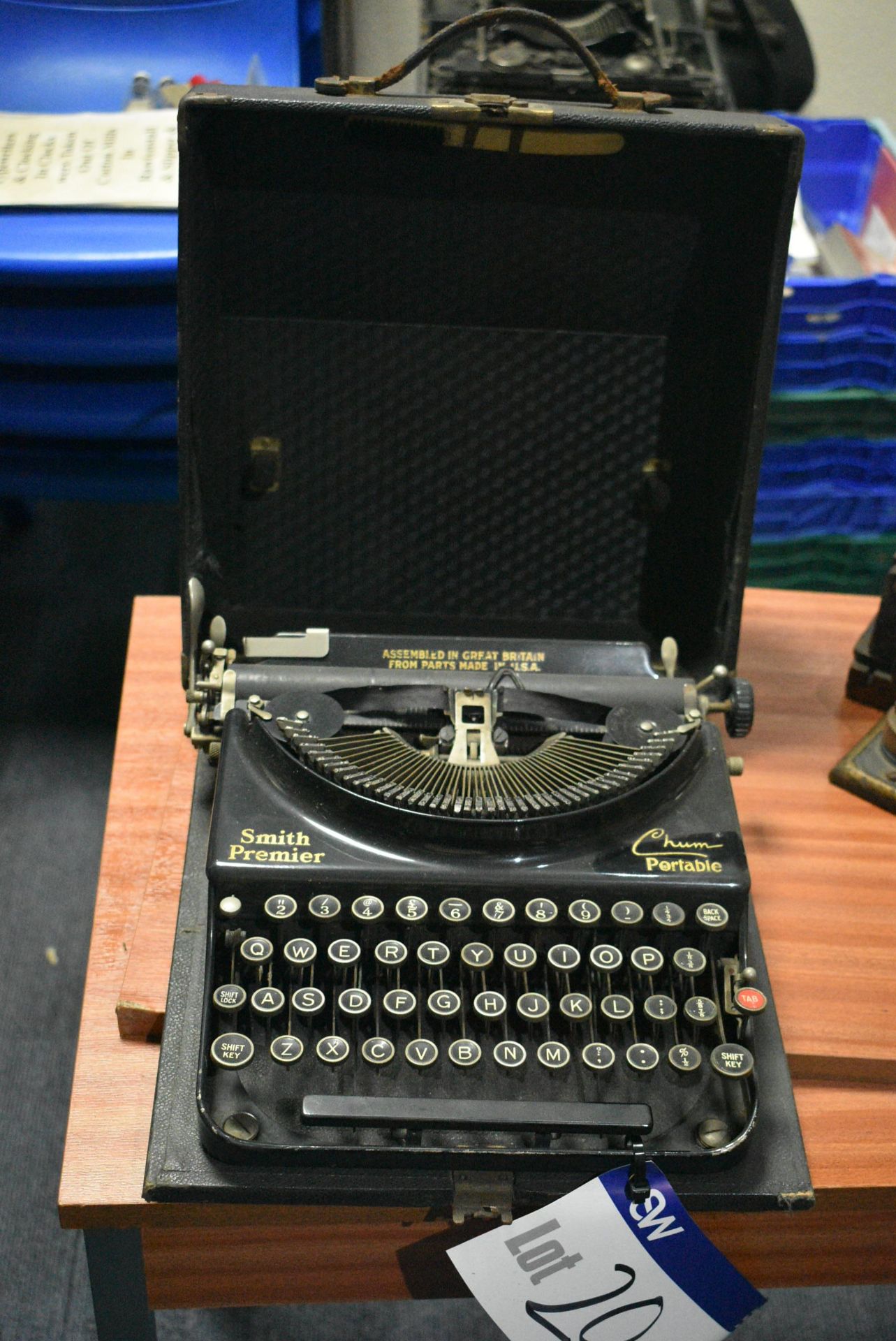 Smith Premier CHUM PORTABLE TYPEWRITER, with carry - Image 2 of 5