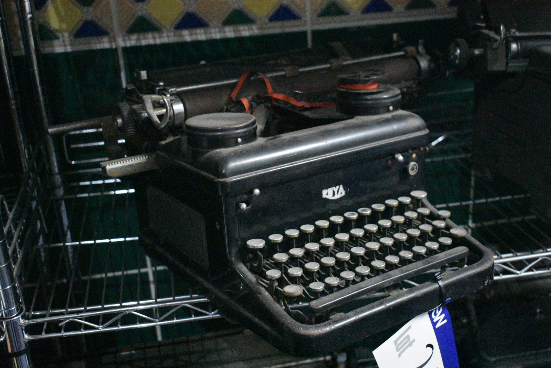 Reya TYPEWRITER (note this lot is not subject to v - Image 3 of 4