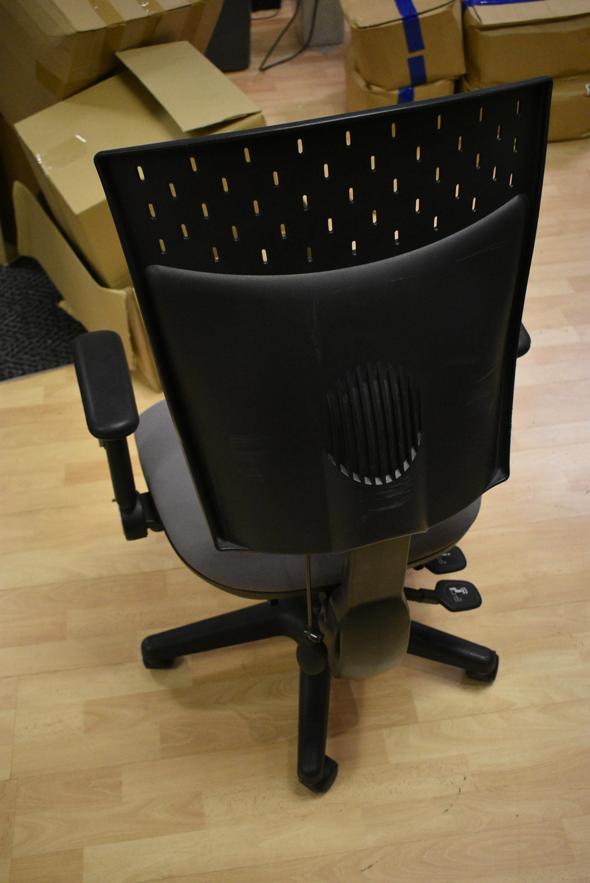 Swivel Armchair (note this lot is subject to vat o - Image 2 of 3