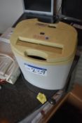 Dahle 20040 Electric Paper Shredder (note this lot